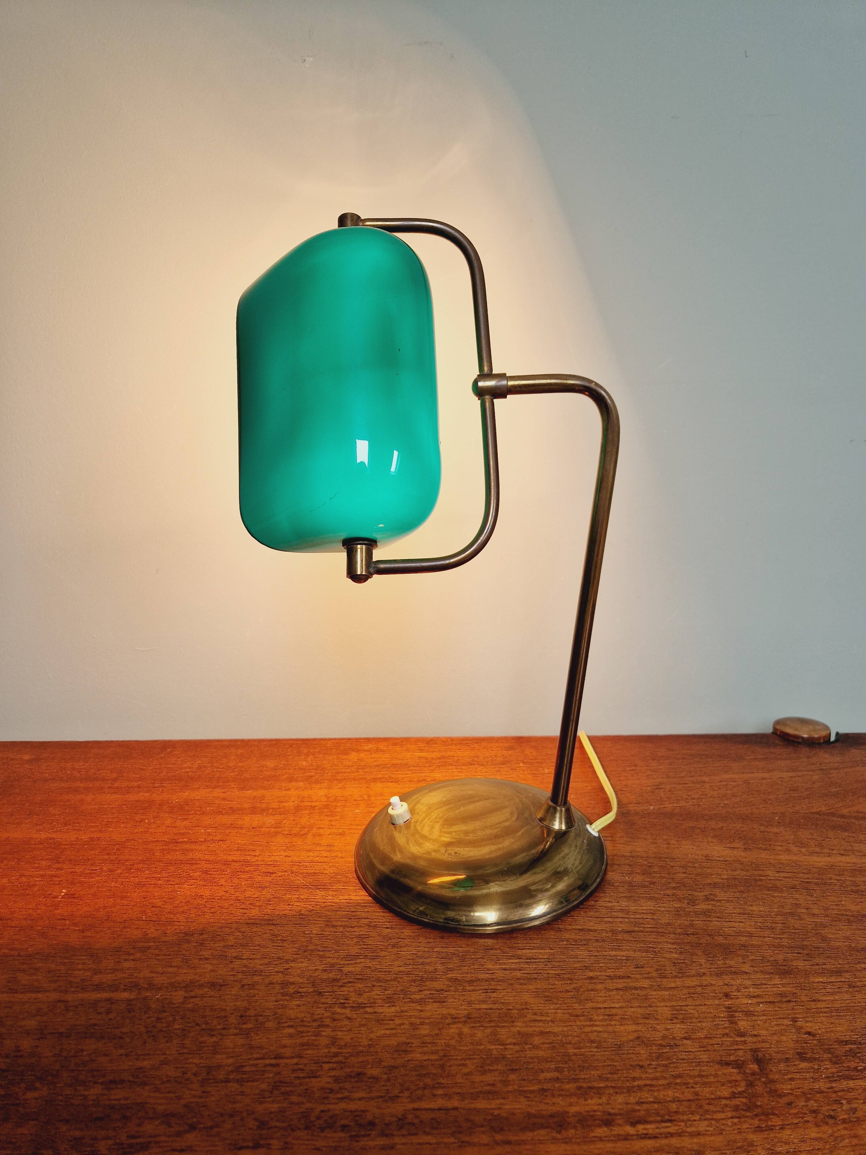 Banker's lamp in brass and green opaline, 1930s