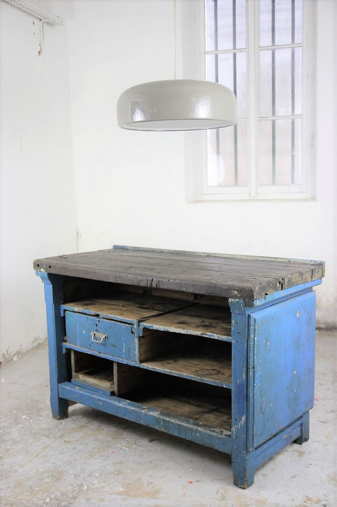 Industrial workbench in oak