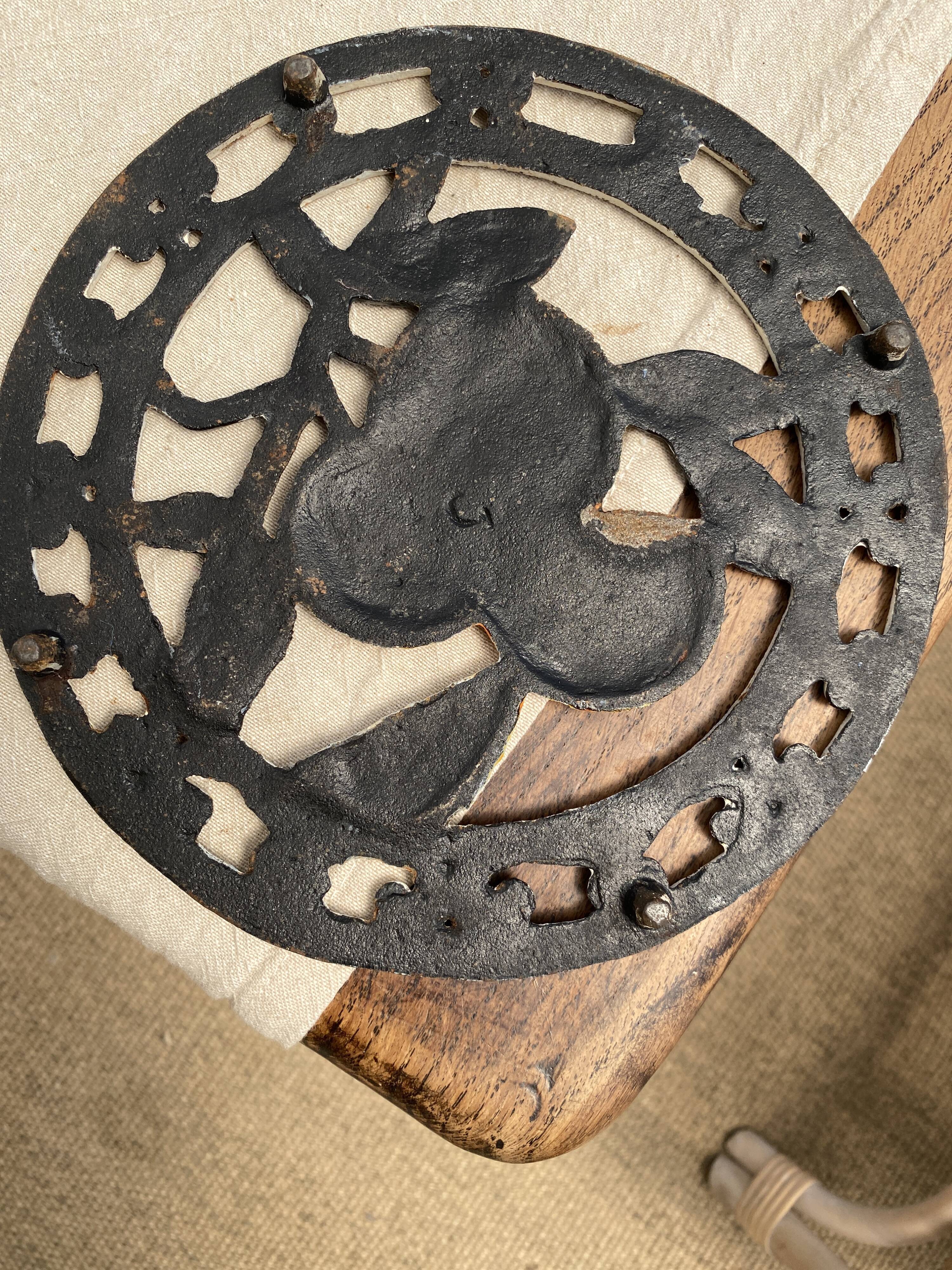 Cast iron trivet