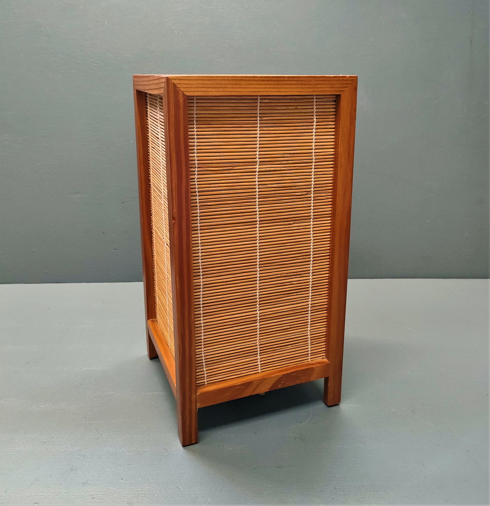 Tarogo Shoji living room lamp in wood and bamboo reeds Japan 80s