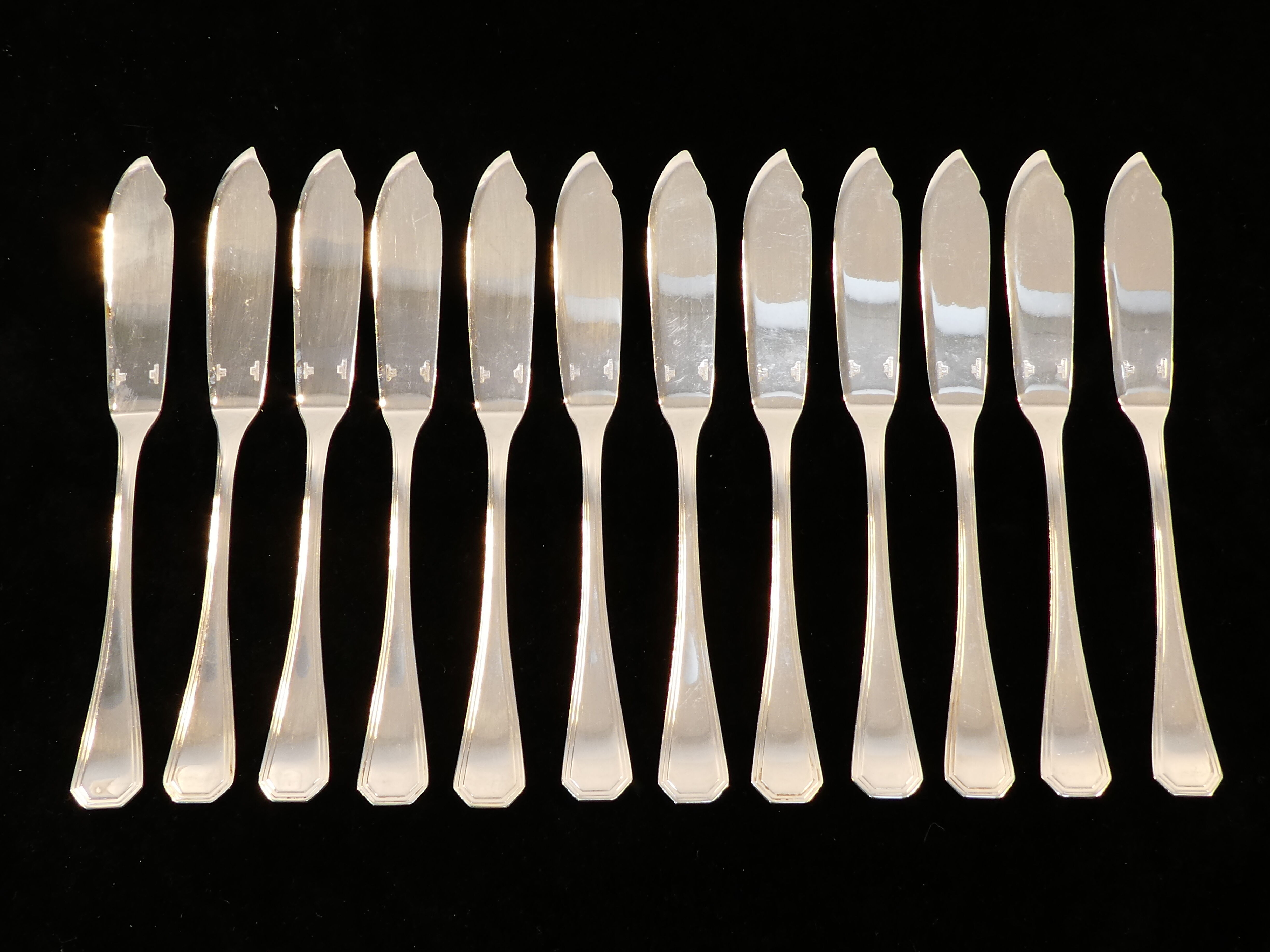 12 couteaux a poisson Christofle art deco modele america par luc lanel