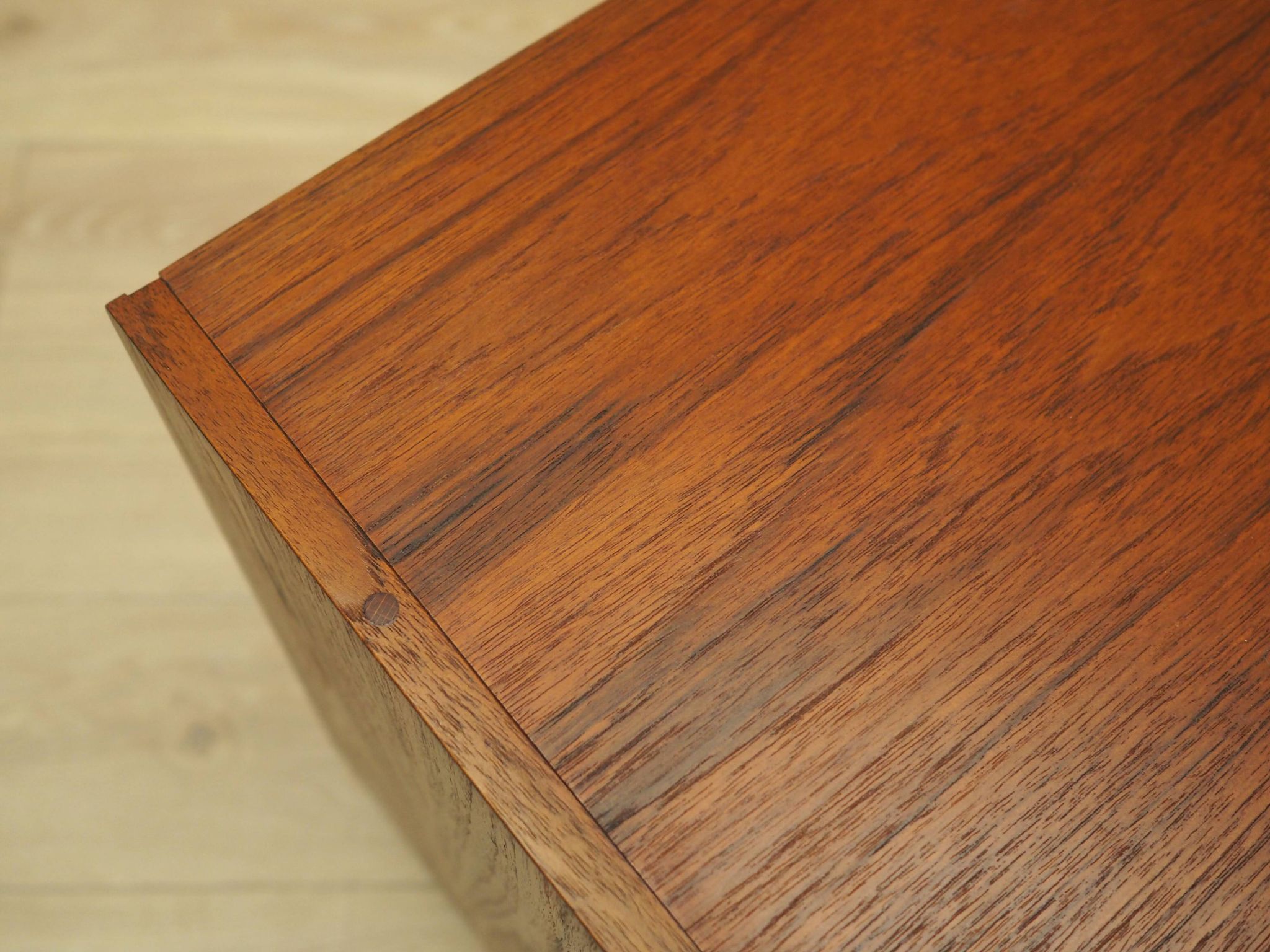 Commode en teck, design danois, années 1980, production : Danemark