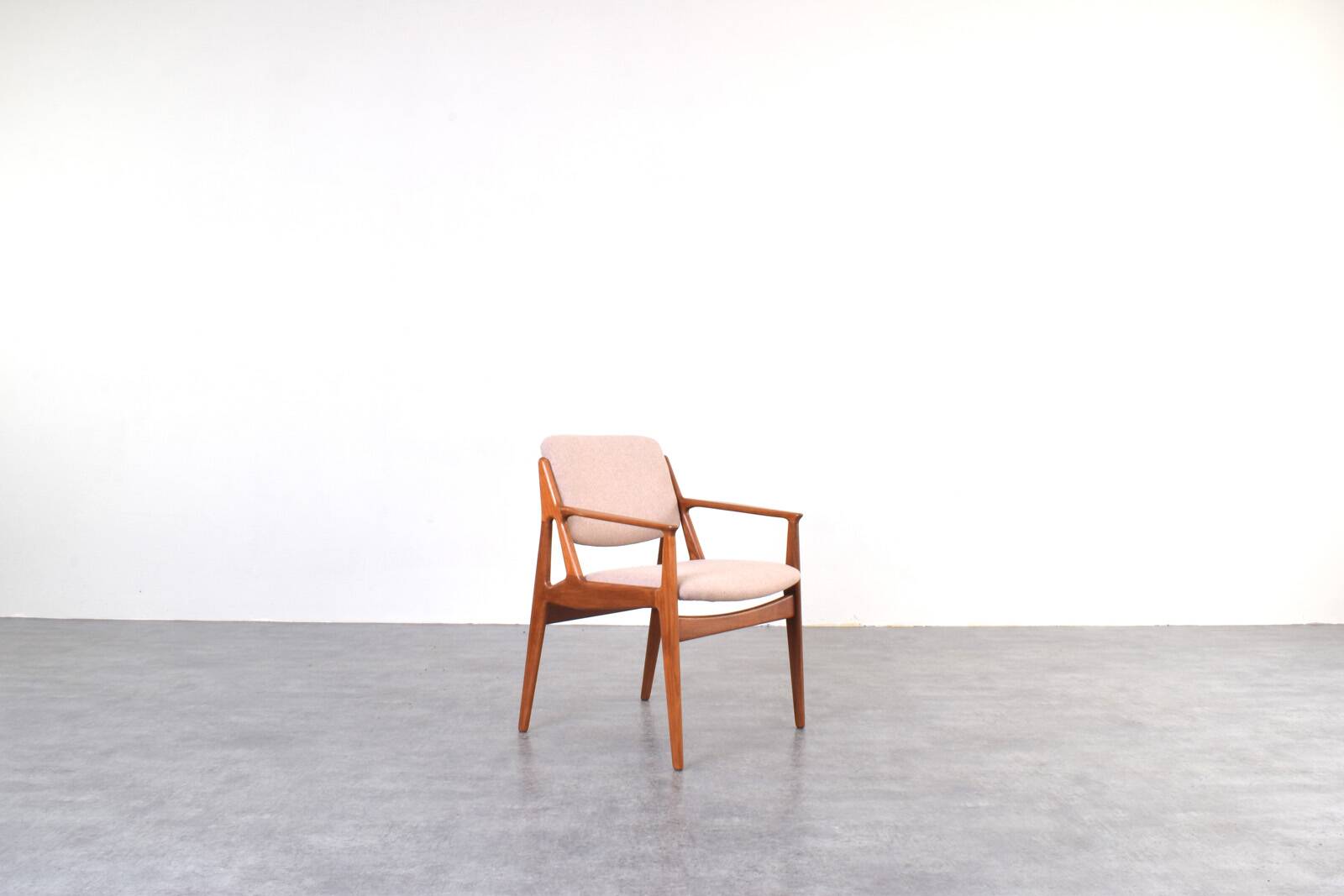 Fauteuil Ella en teck et laine du milieu du siècle par Arne Vodder pour Vamo Sønderborg