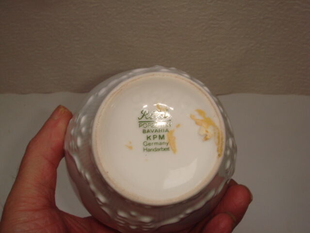 Height 17 cm porcelain vase