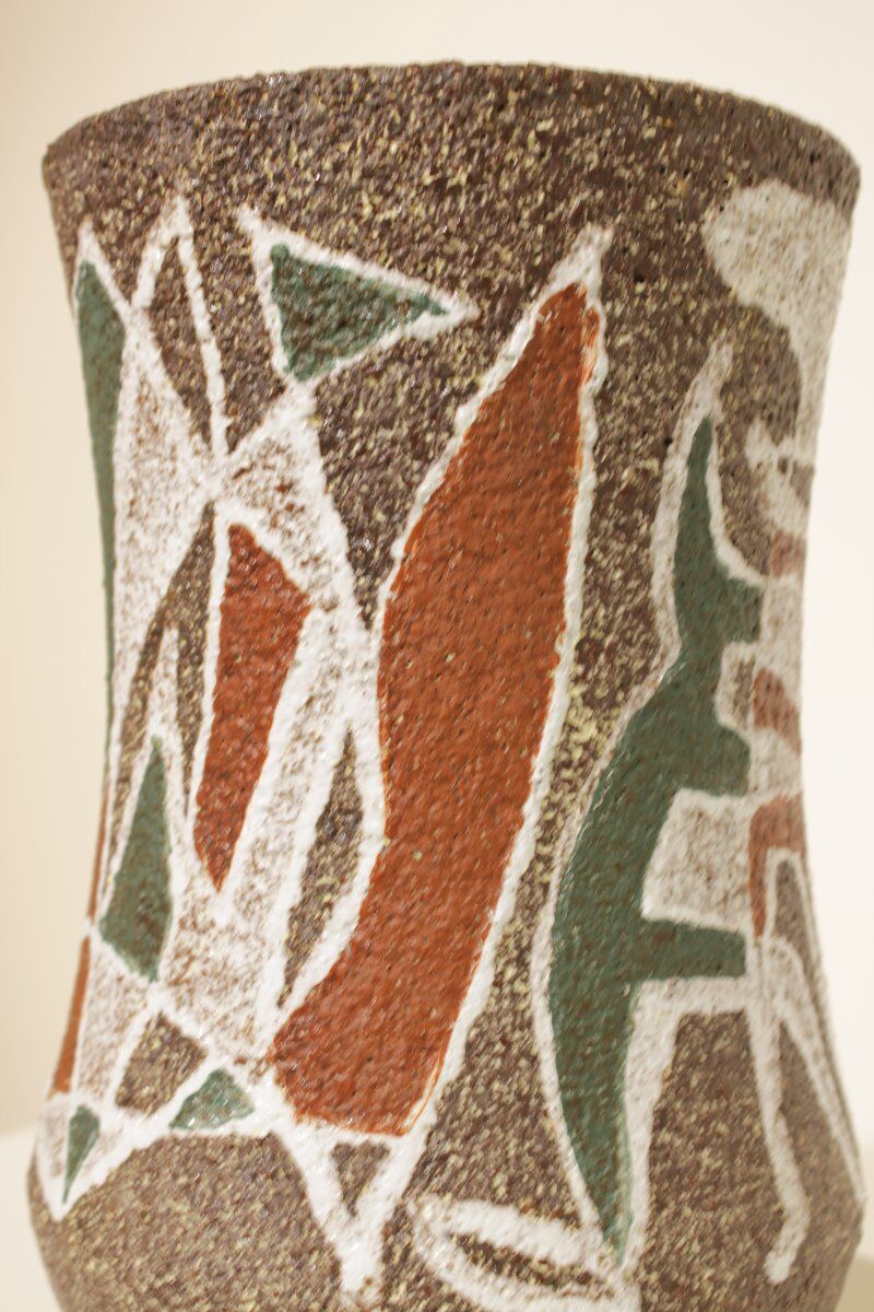 Vase with modernist/primitive art decoration - Accolay pottery