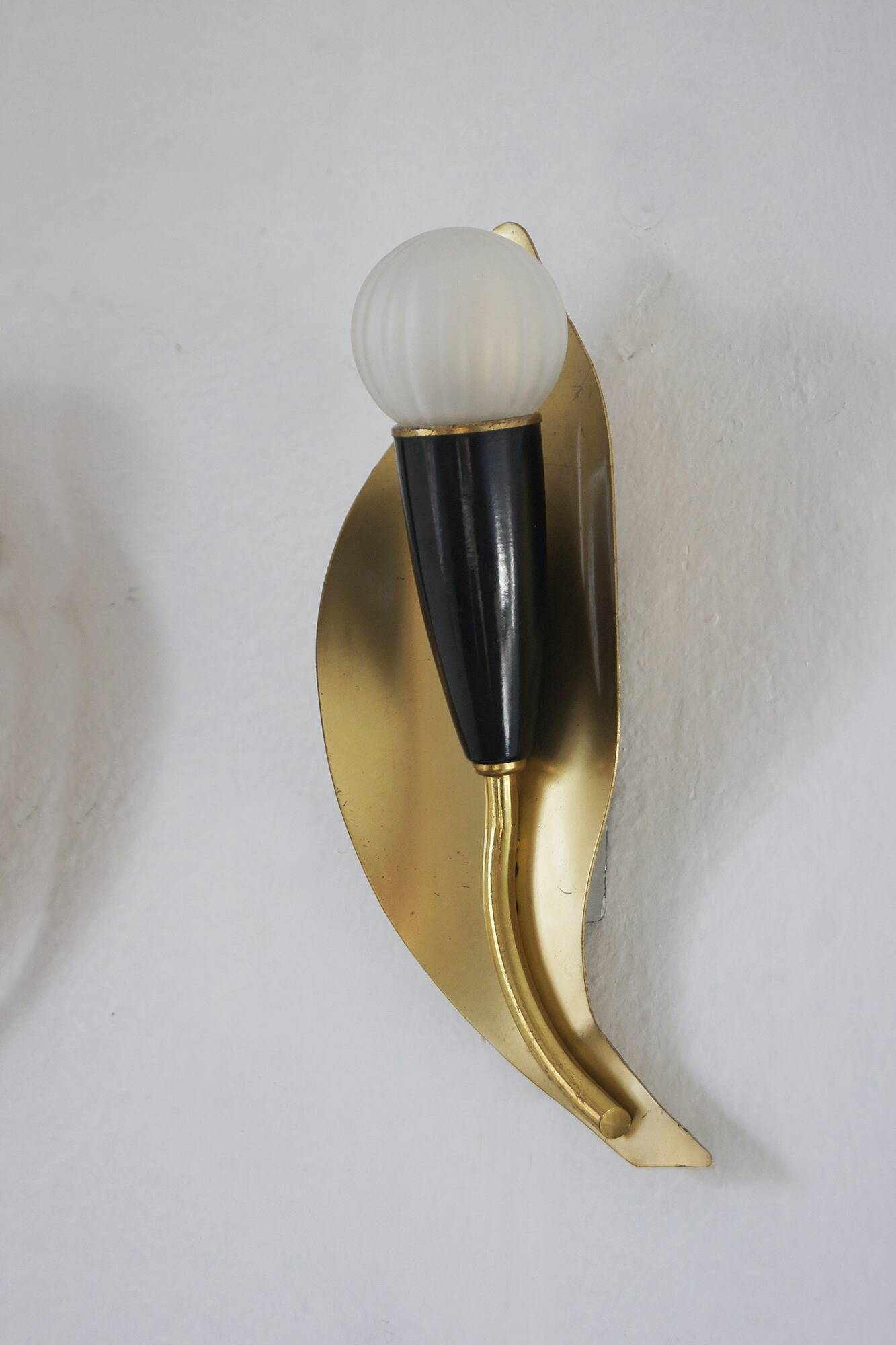 Mid-Century Leaf Shaped Brass Sconces, Italy, 1950s, Set of 2