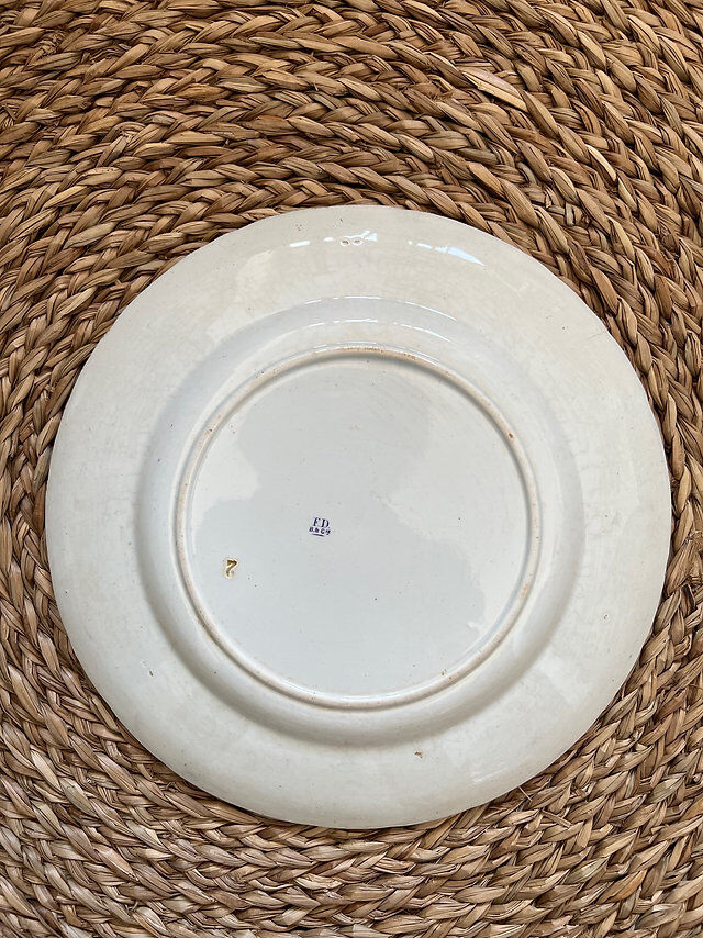 Large flat Iron Earth. Cream & blue color