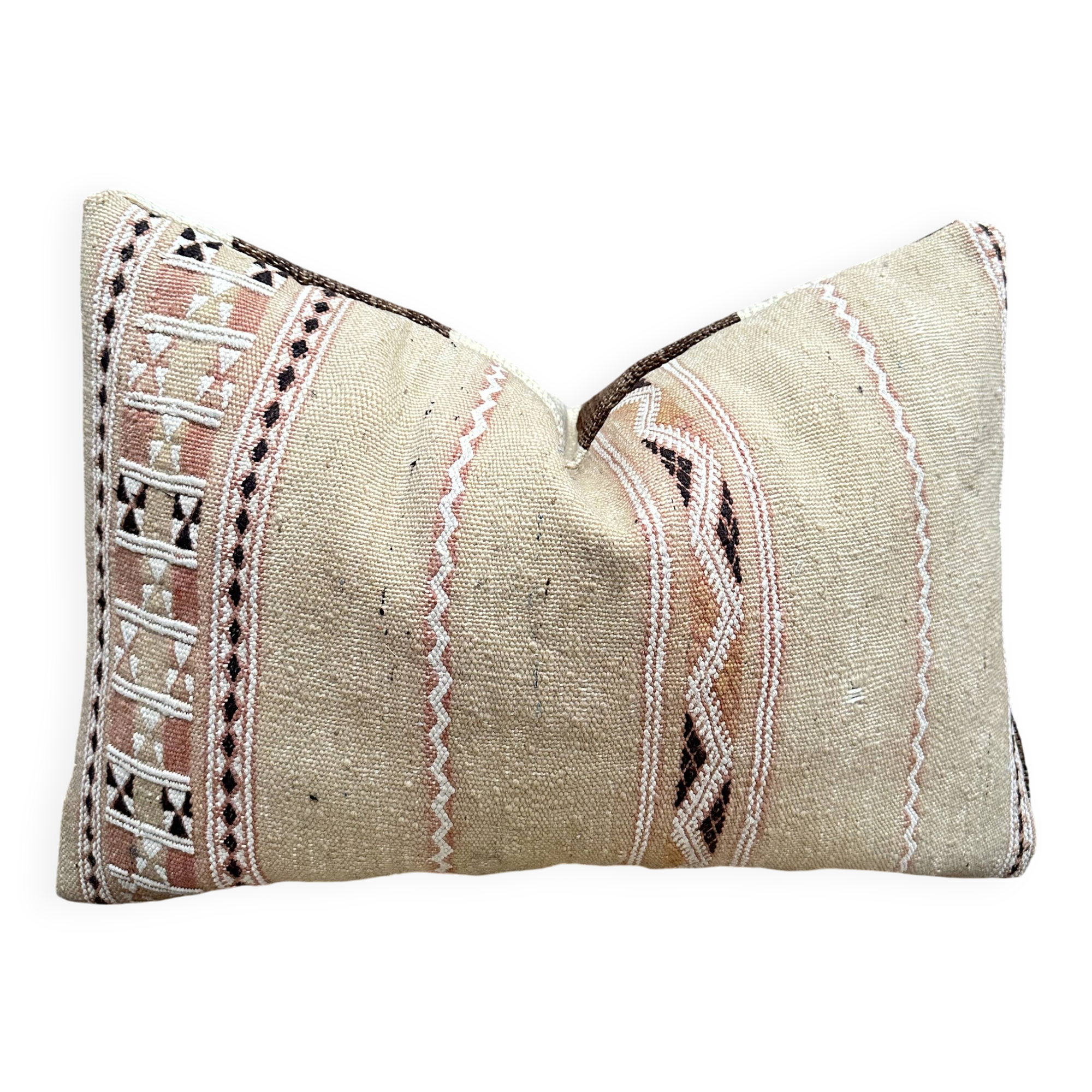 Vintage Berber Kilim cushion cover: Moroccan wool cushion