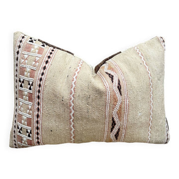 Vintage Berber Kilim cushion cover: Moroccan wool cushion
