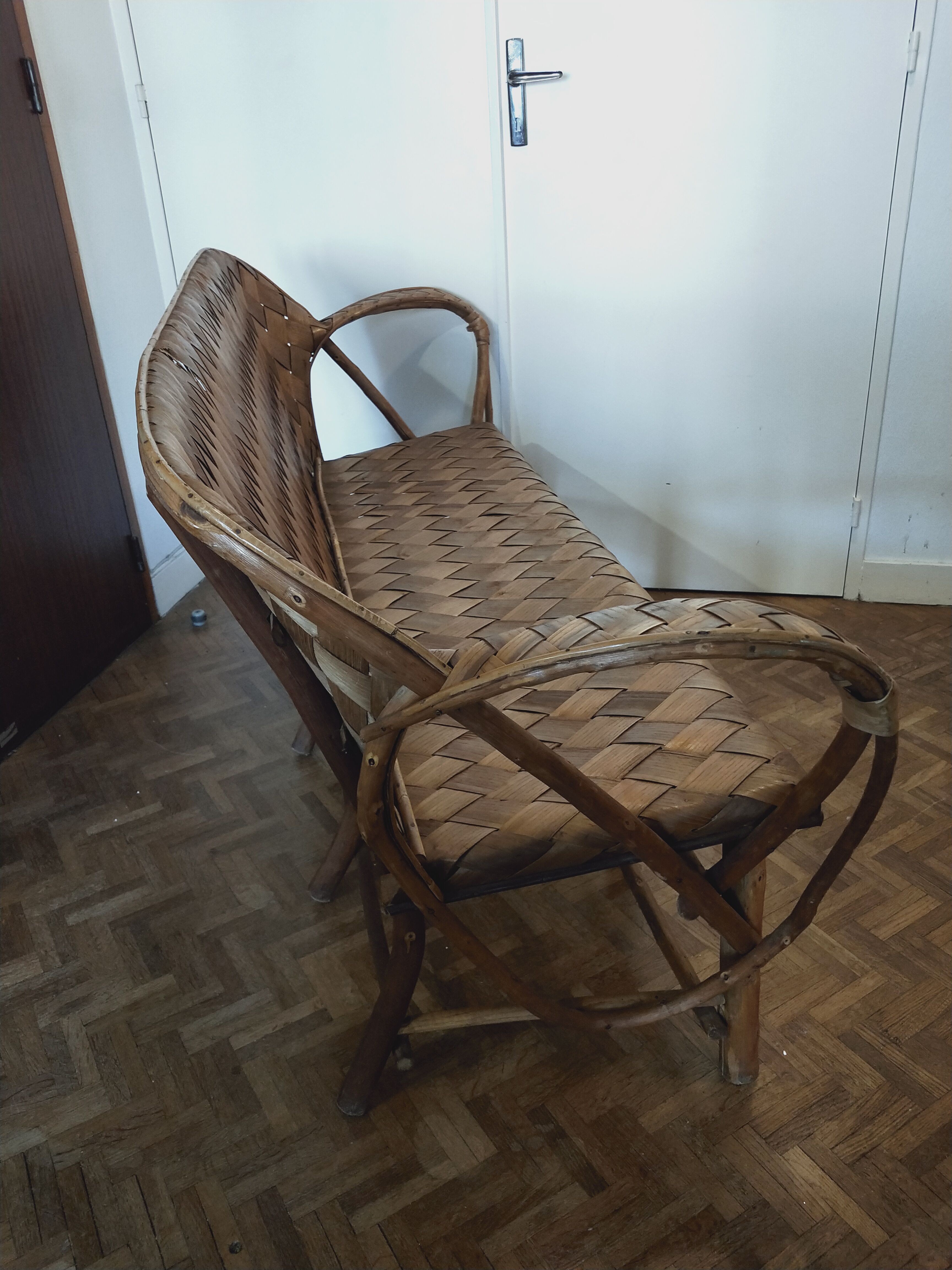 Chestnut striped bench