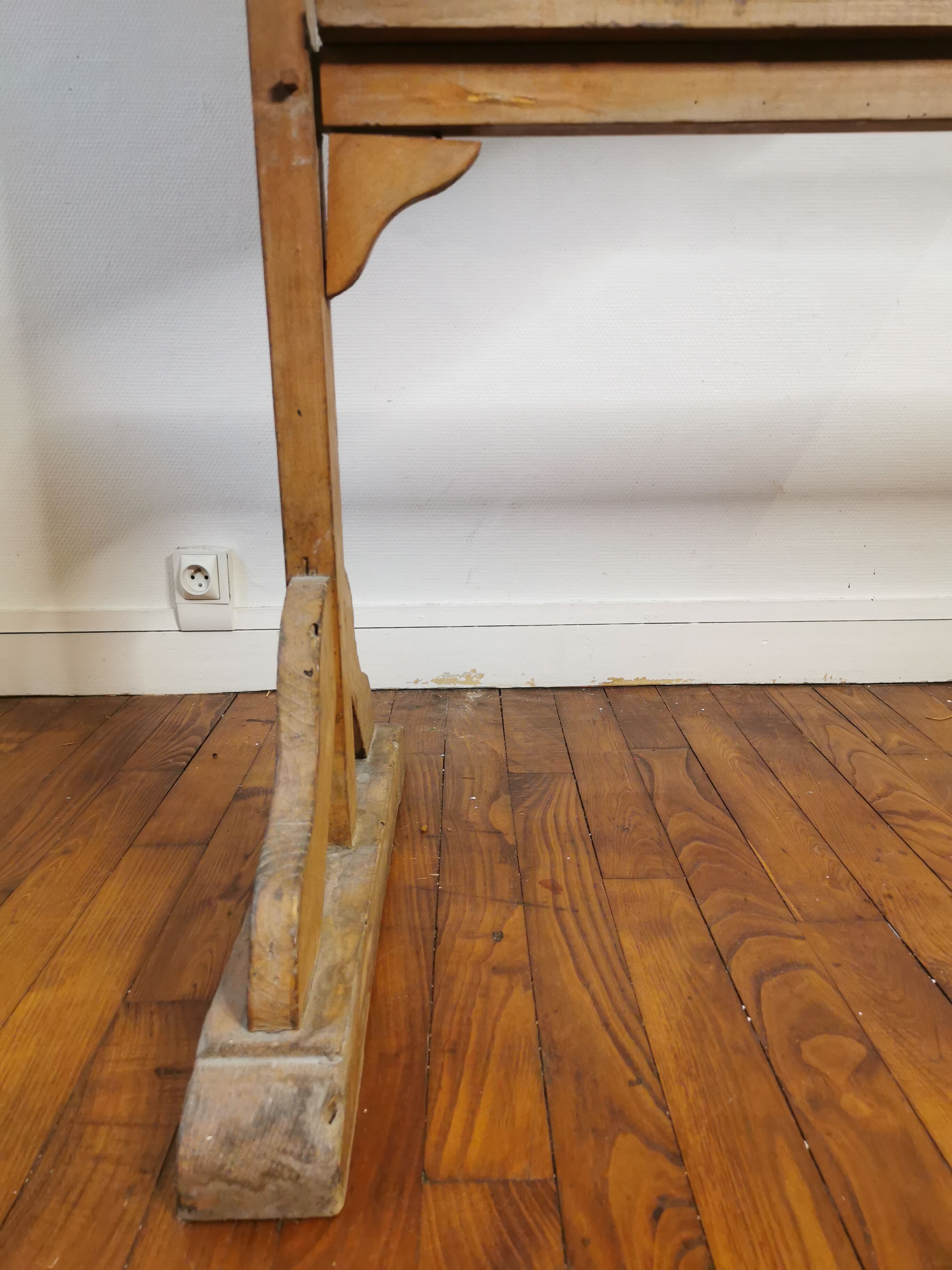 Old swivel school board