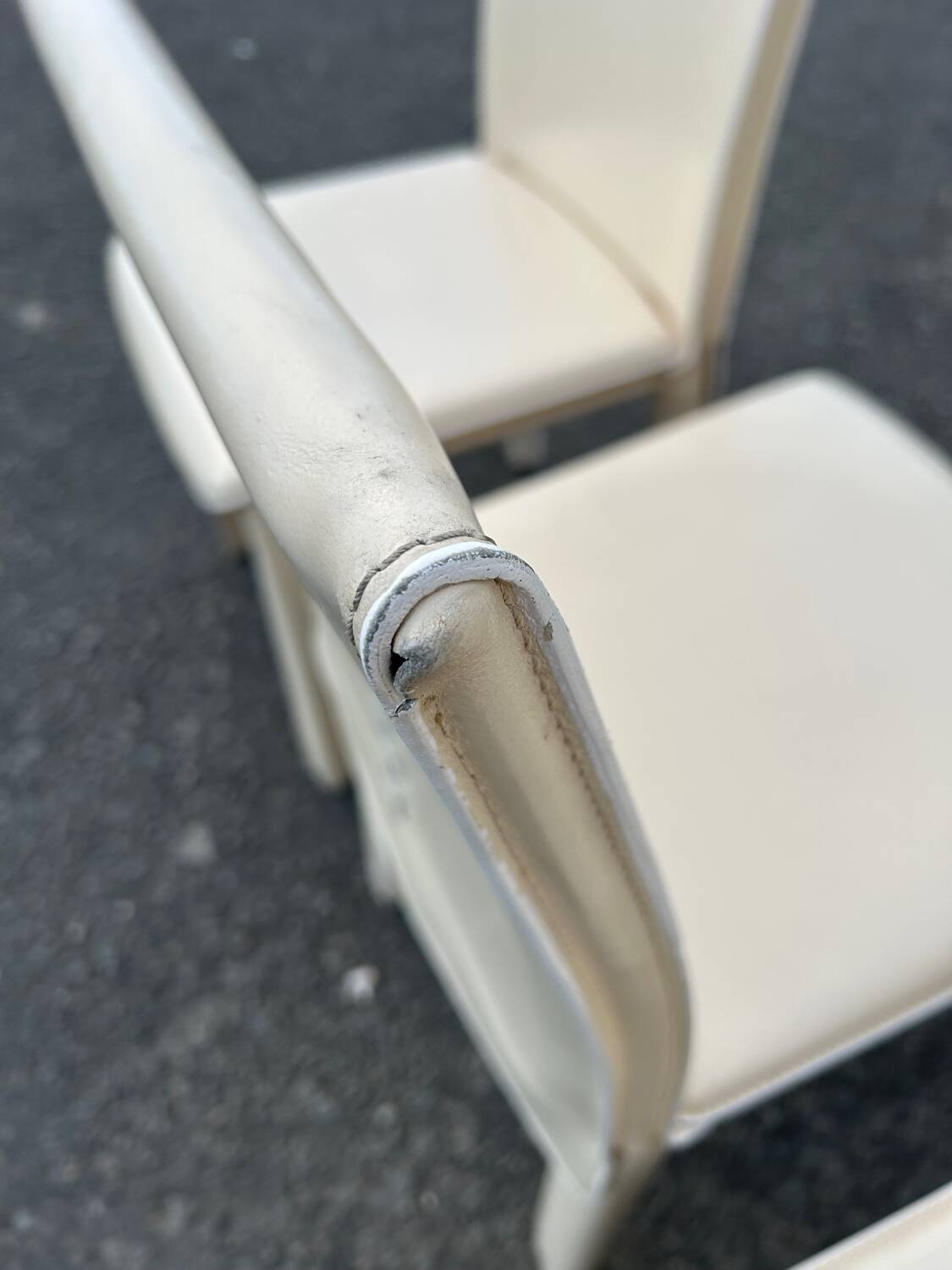 Set of 4 Italian chairs Arper Italy