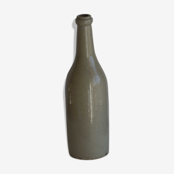 Bottle in sandstone from the late XIXth
