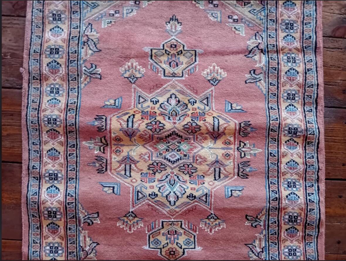 Handmade Pakistani Kafkazi Rug 125x81cm