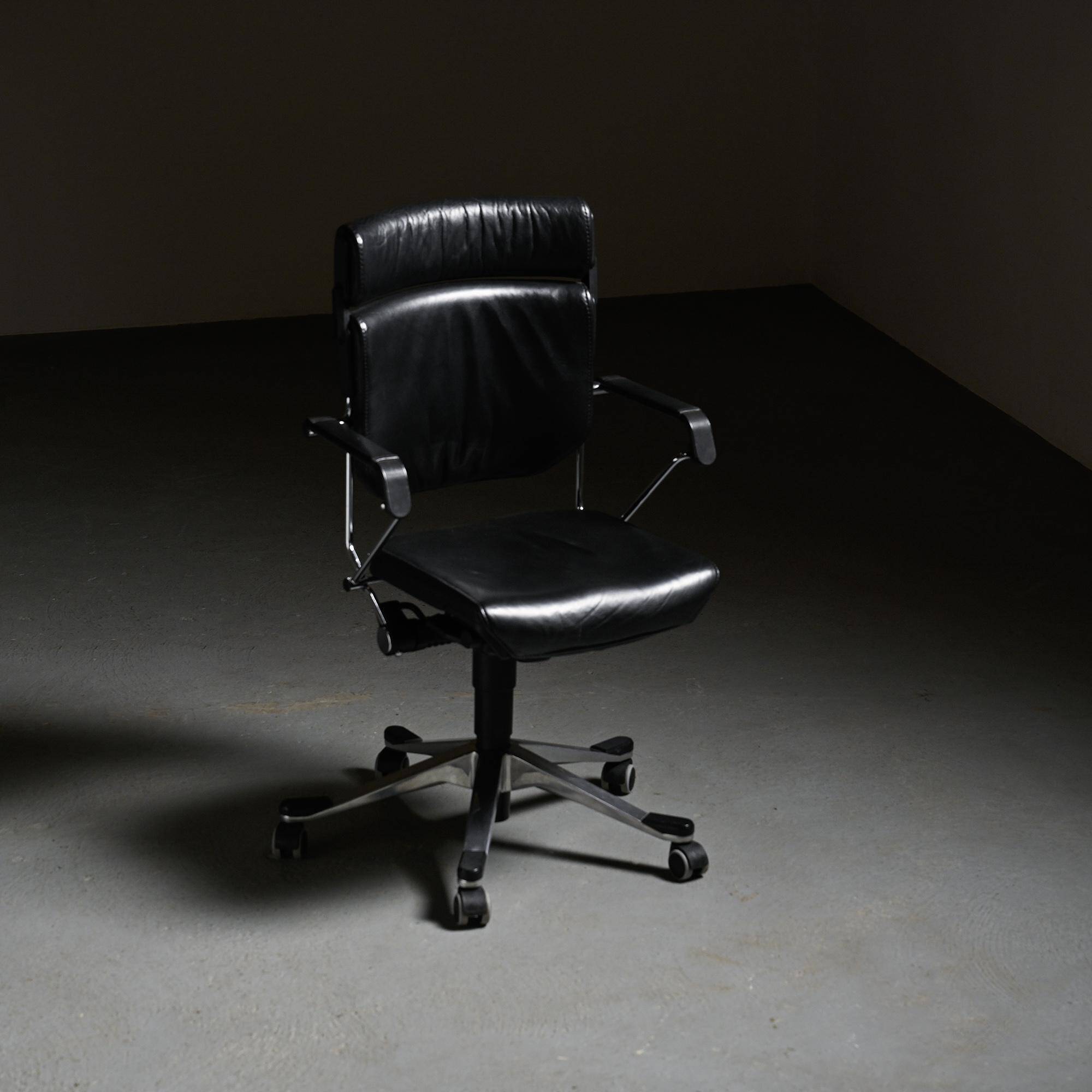 Fauteuil de bureau Giroflex 33 par Giroflex Suisse, début des années 1970