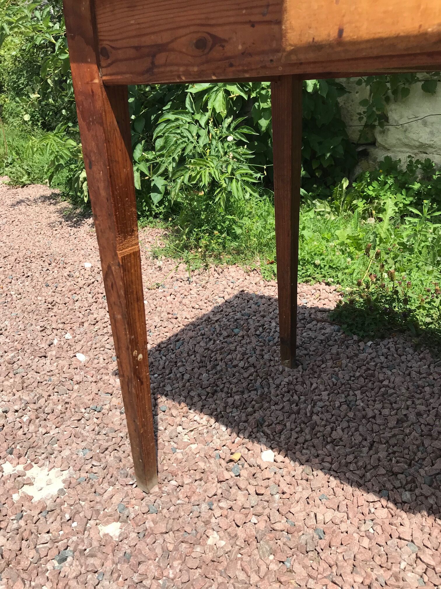 Farm table