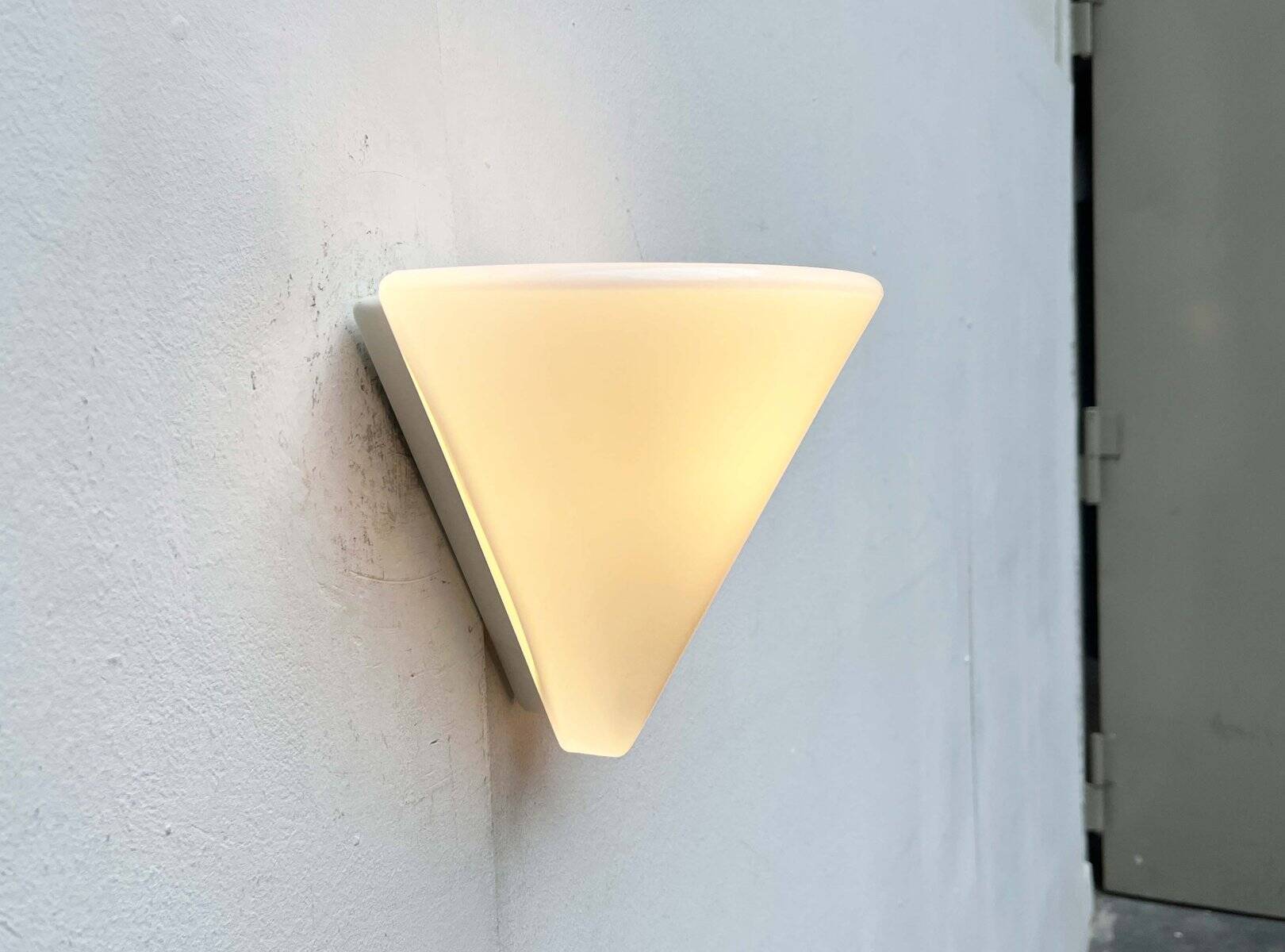 Wall lamp in glass from the Postmodern T+L Royal Typ L 133 series by Keuco, 1980s.
