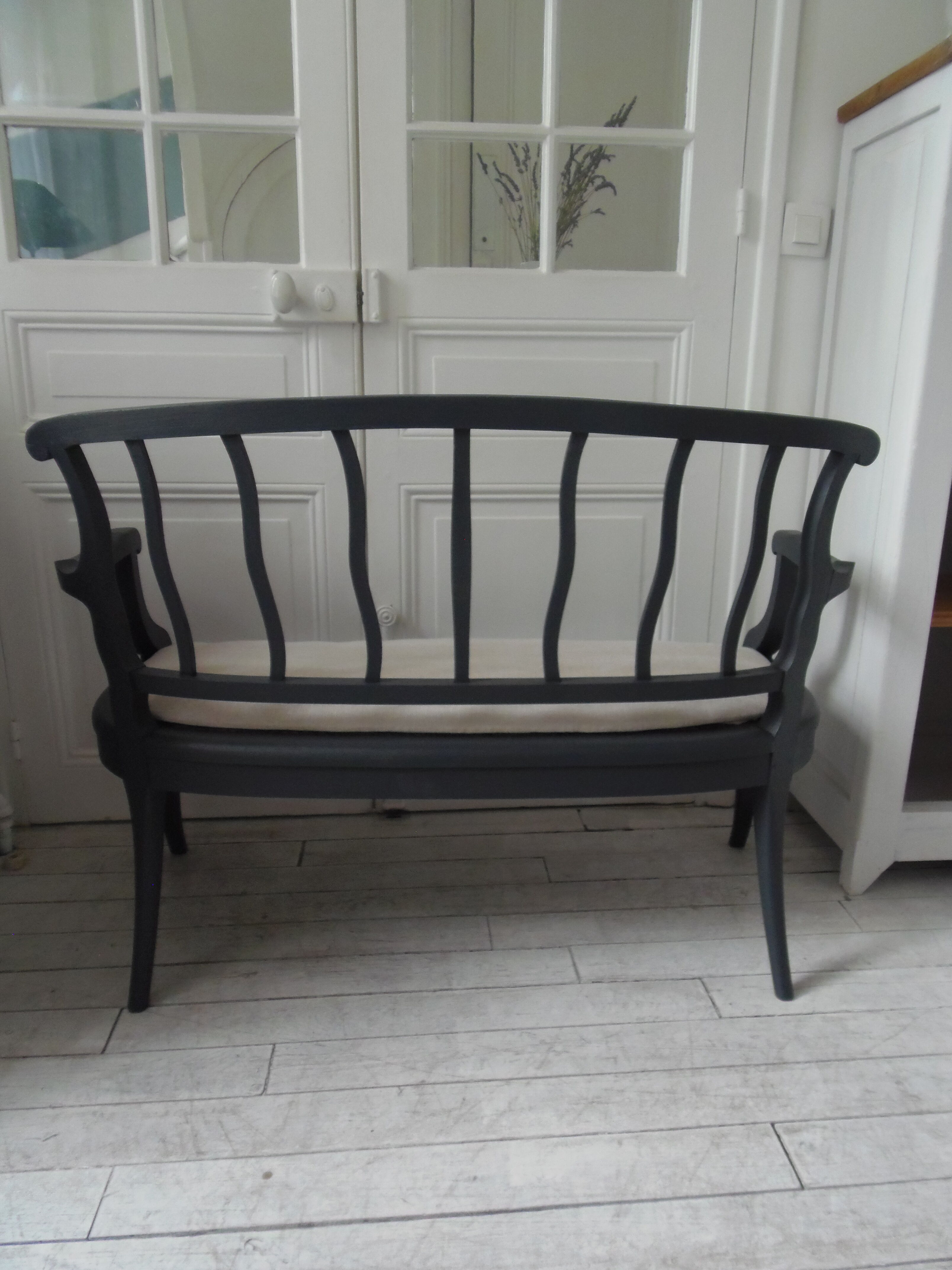 Old bench slate gray waxed finish, seat composed of a cake