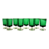 8 verres à liqueur en verre émeraude par Luminarc modèle Suède, années 70