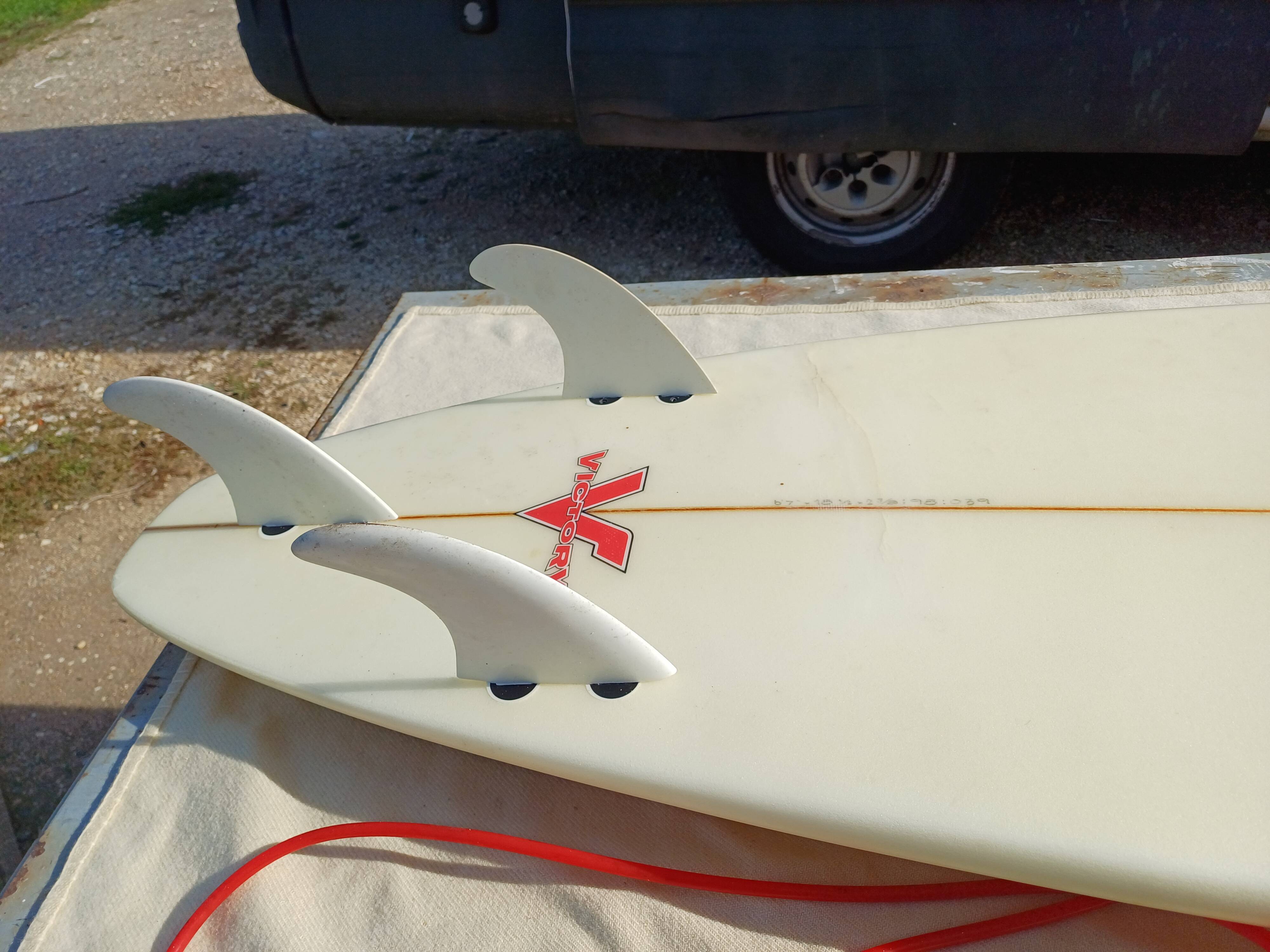 Victory 3 Fin Surfboard