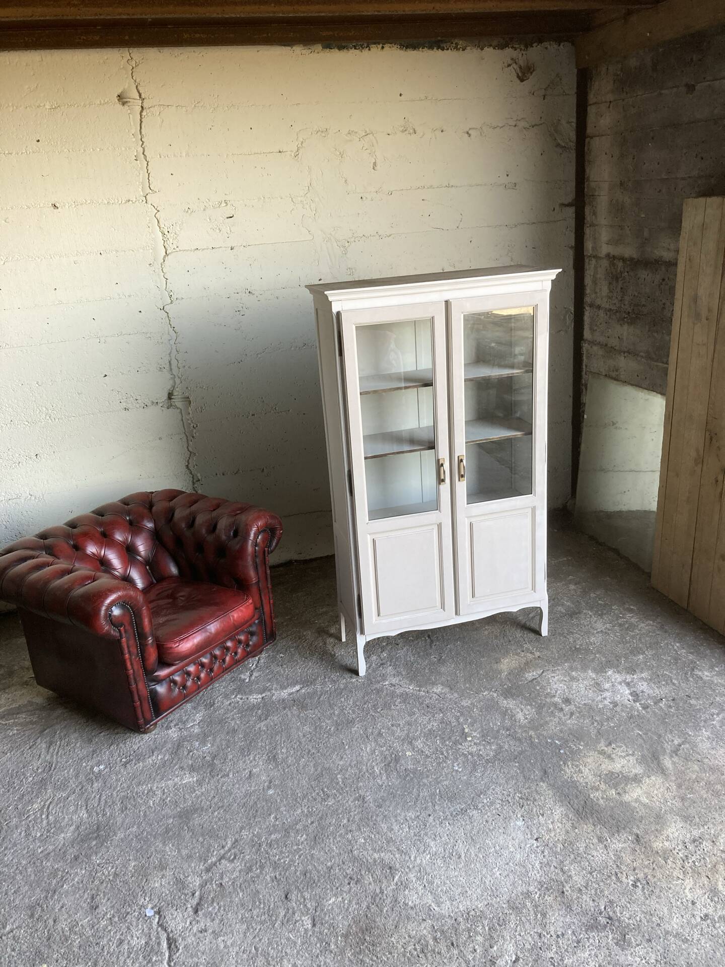 Glass cabinet
