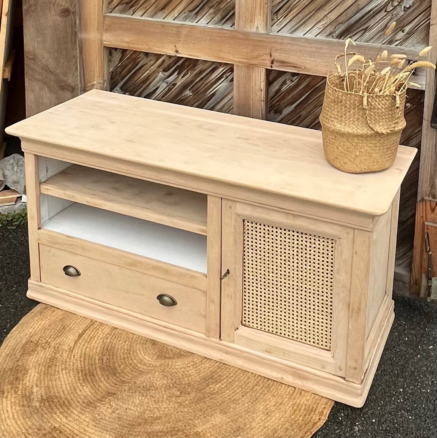 Meuble télé tv rénové en bois brut