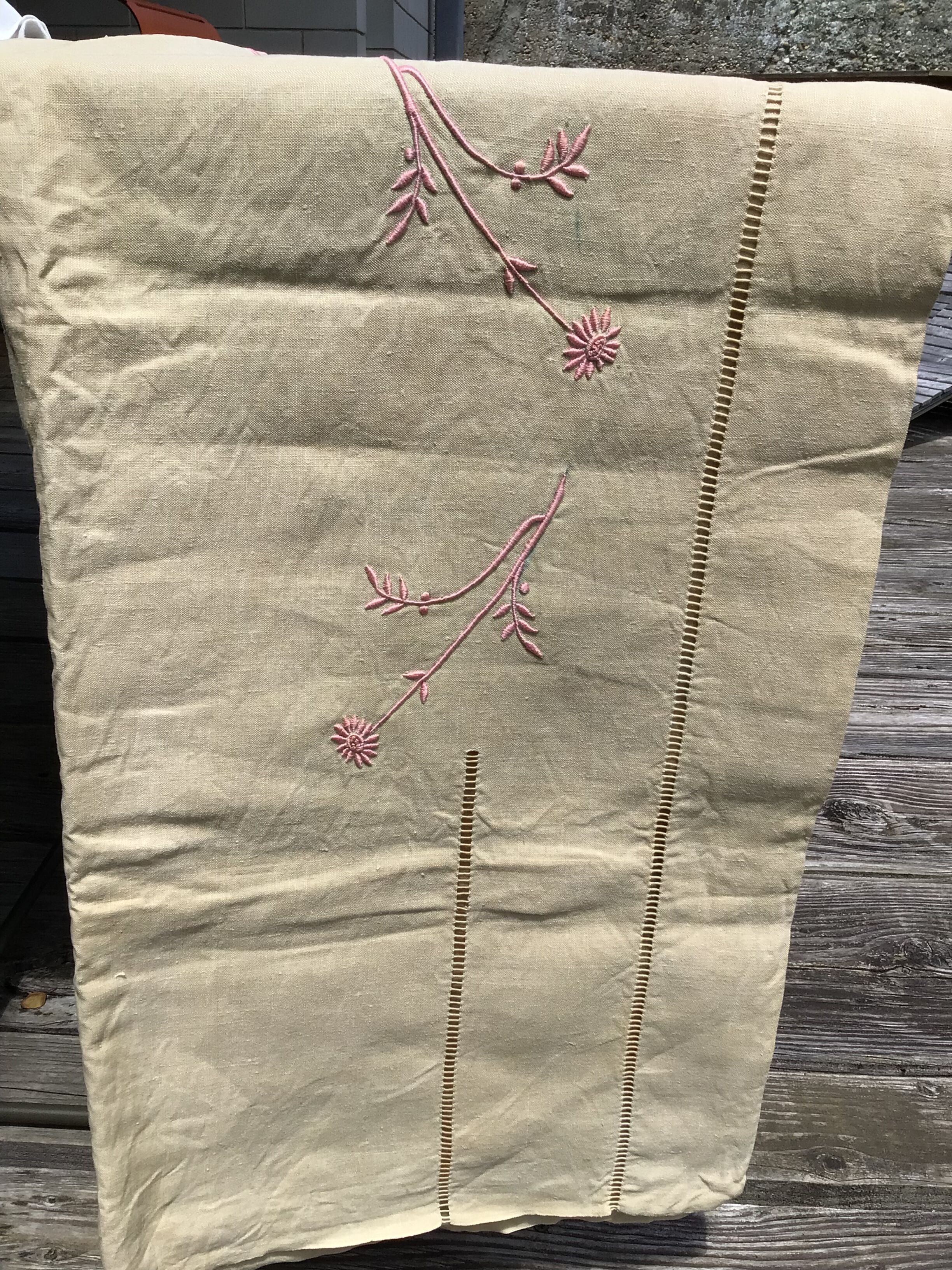Sheet 2 places linen new embroidered BD pink dark beige canvas
