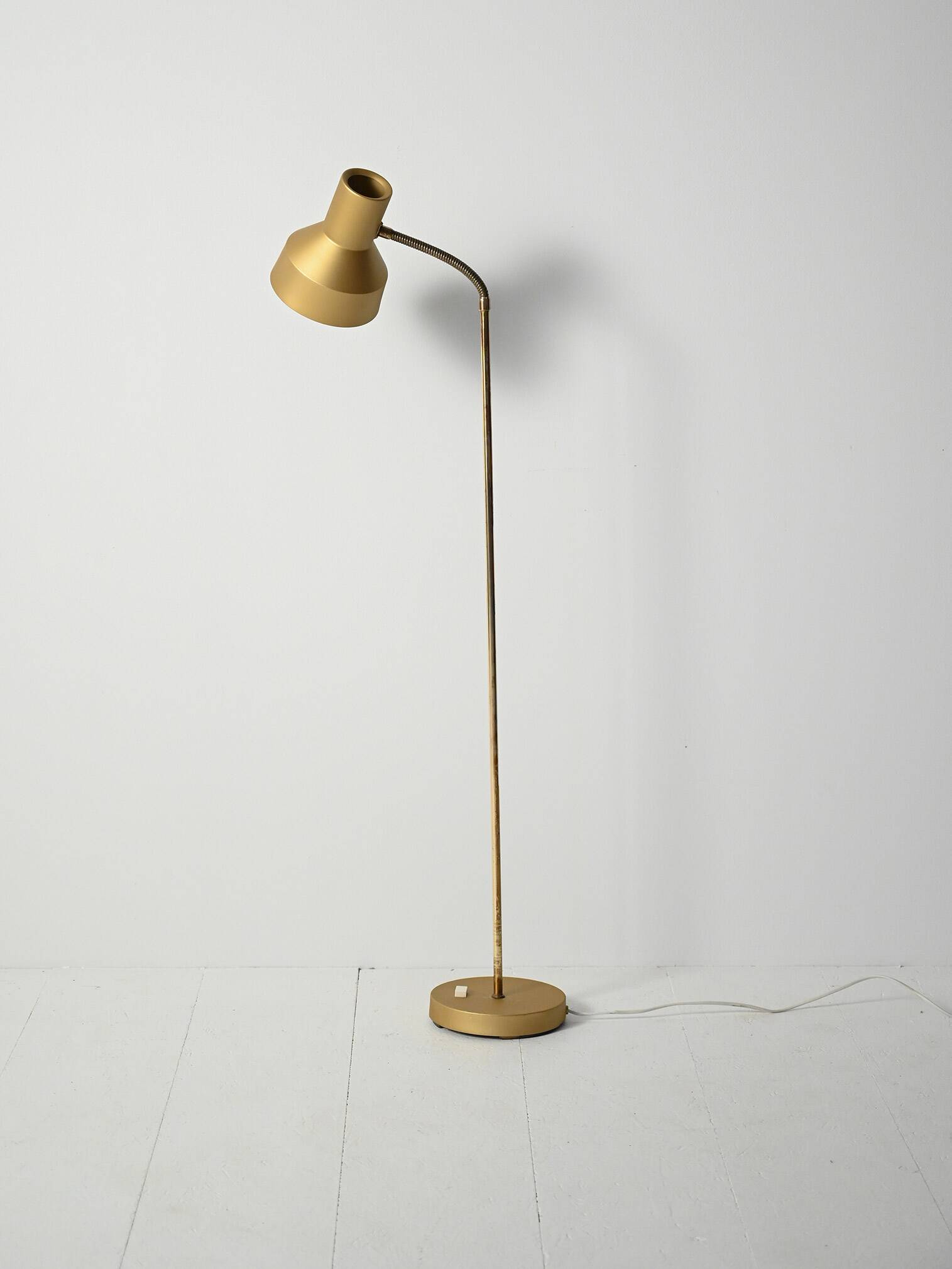 Lampadaire scandinave en laiton