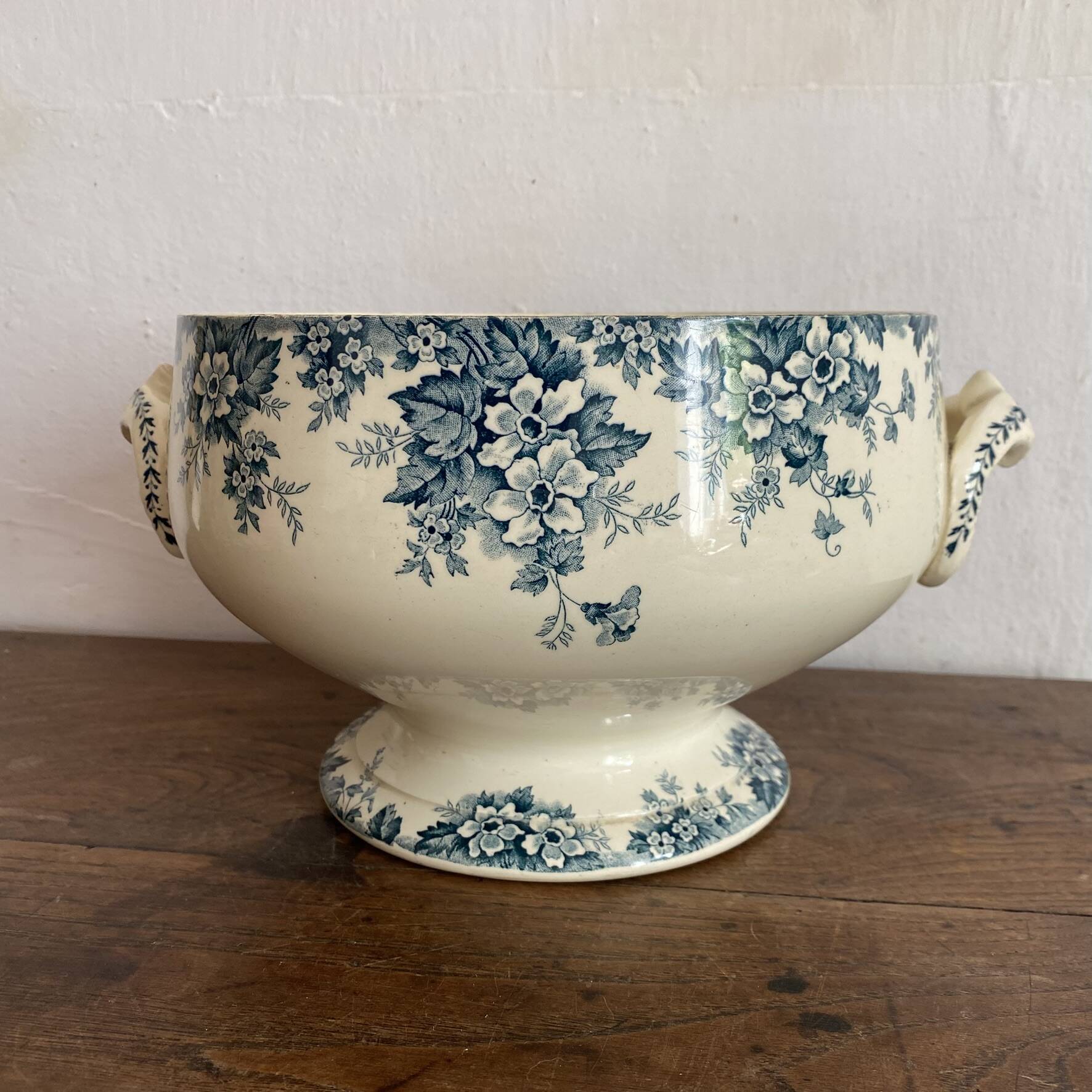 Vegetable dish or fruit bowl in ironstone Marie Louise