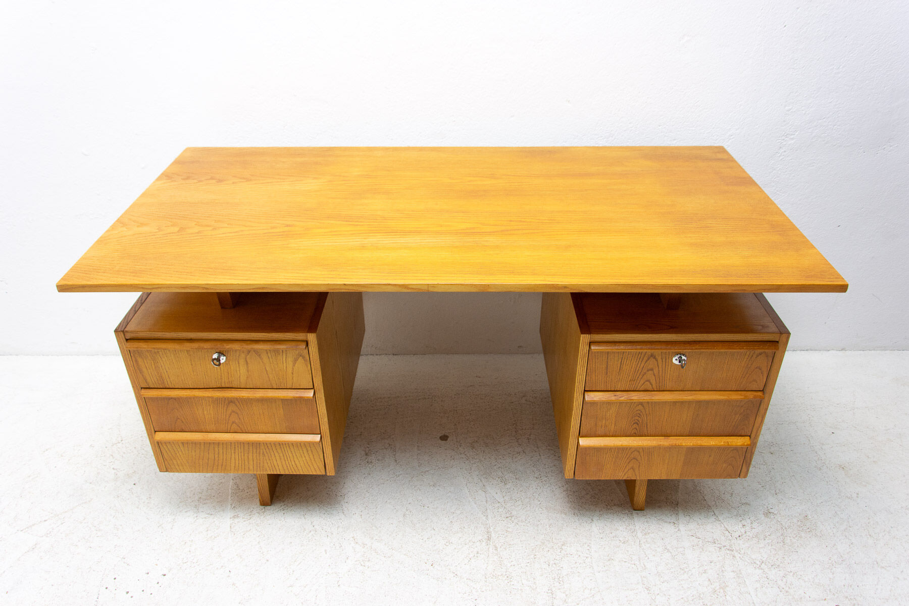 Mid century beechwood writing desk, 1970´s, Czechoslovakia