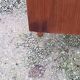 Vintage golden oak chest of drawers with 4 spindle feet from the 1950s