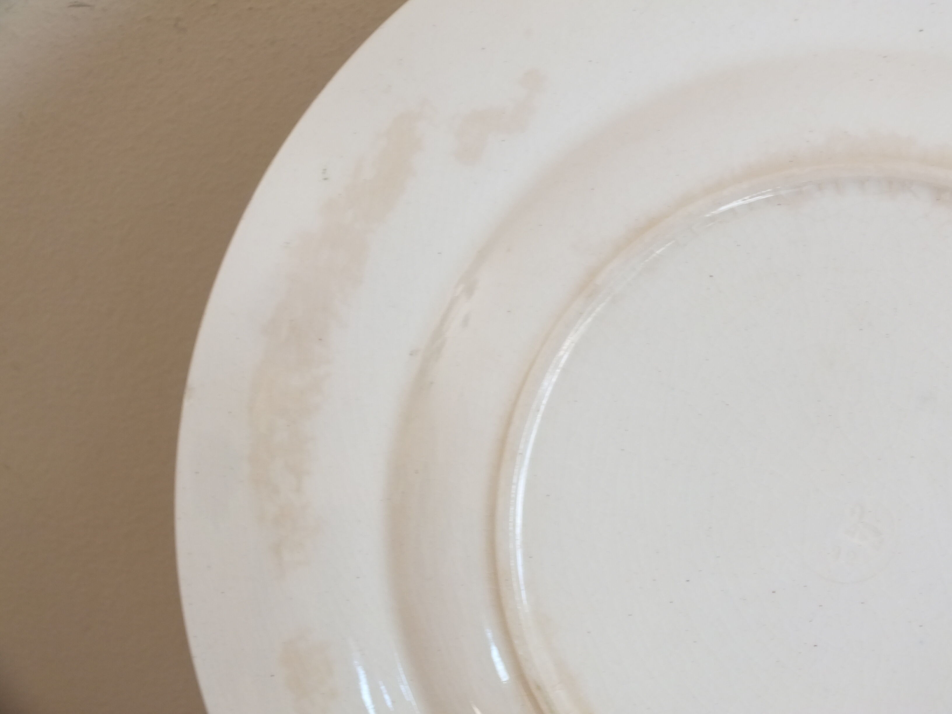 6 flat plates old Longwy Violetta
