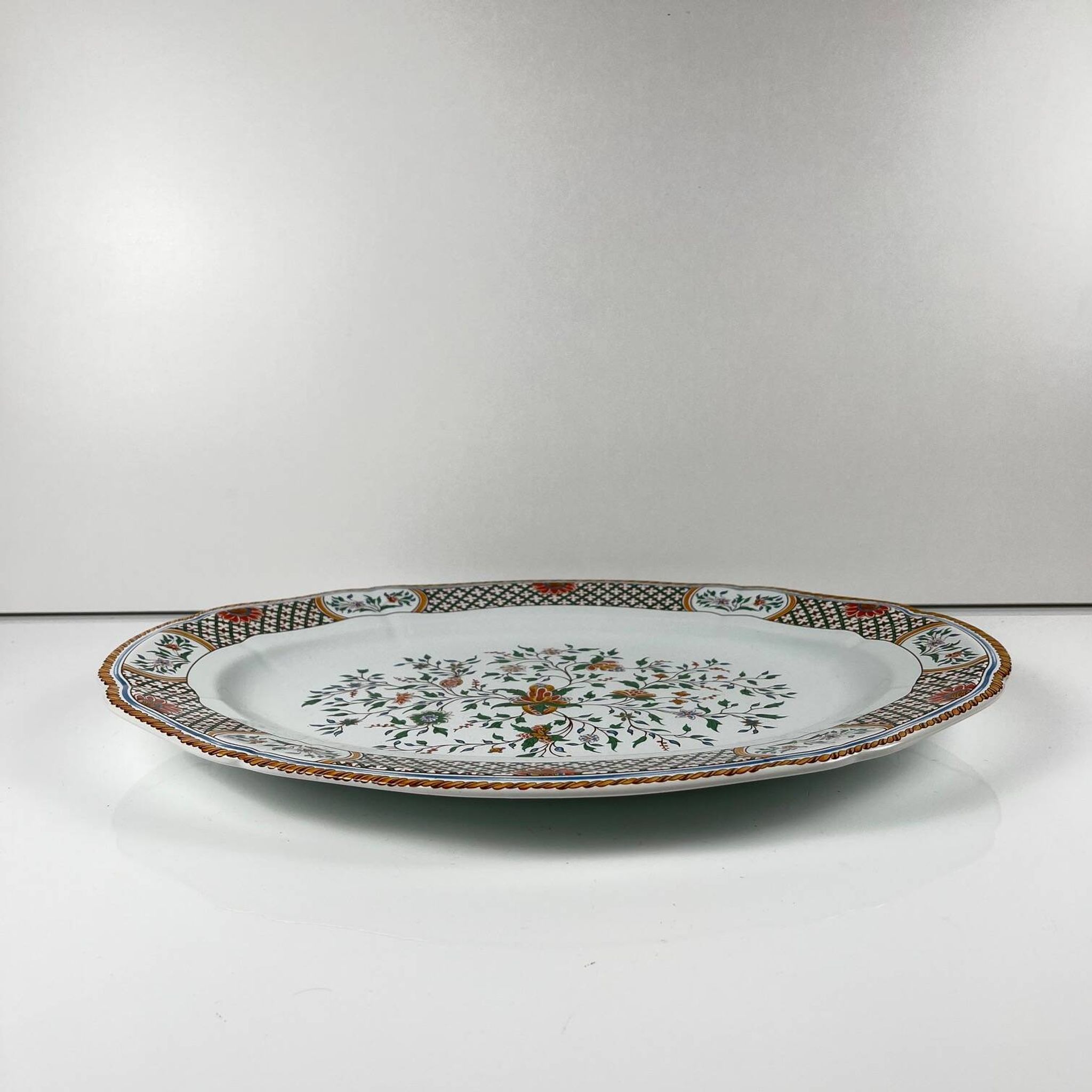 Large oval dish Gien model Rouen Sainfoin, 1990