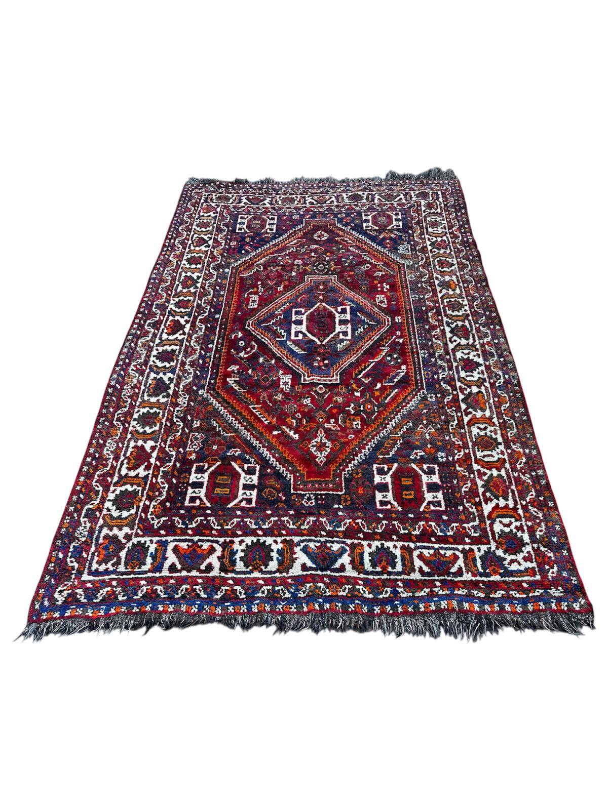 Handmade Persian carpet 265cm x 175cm