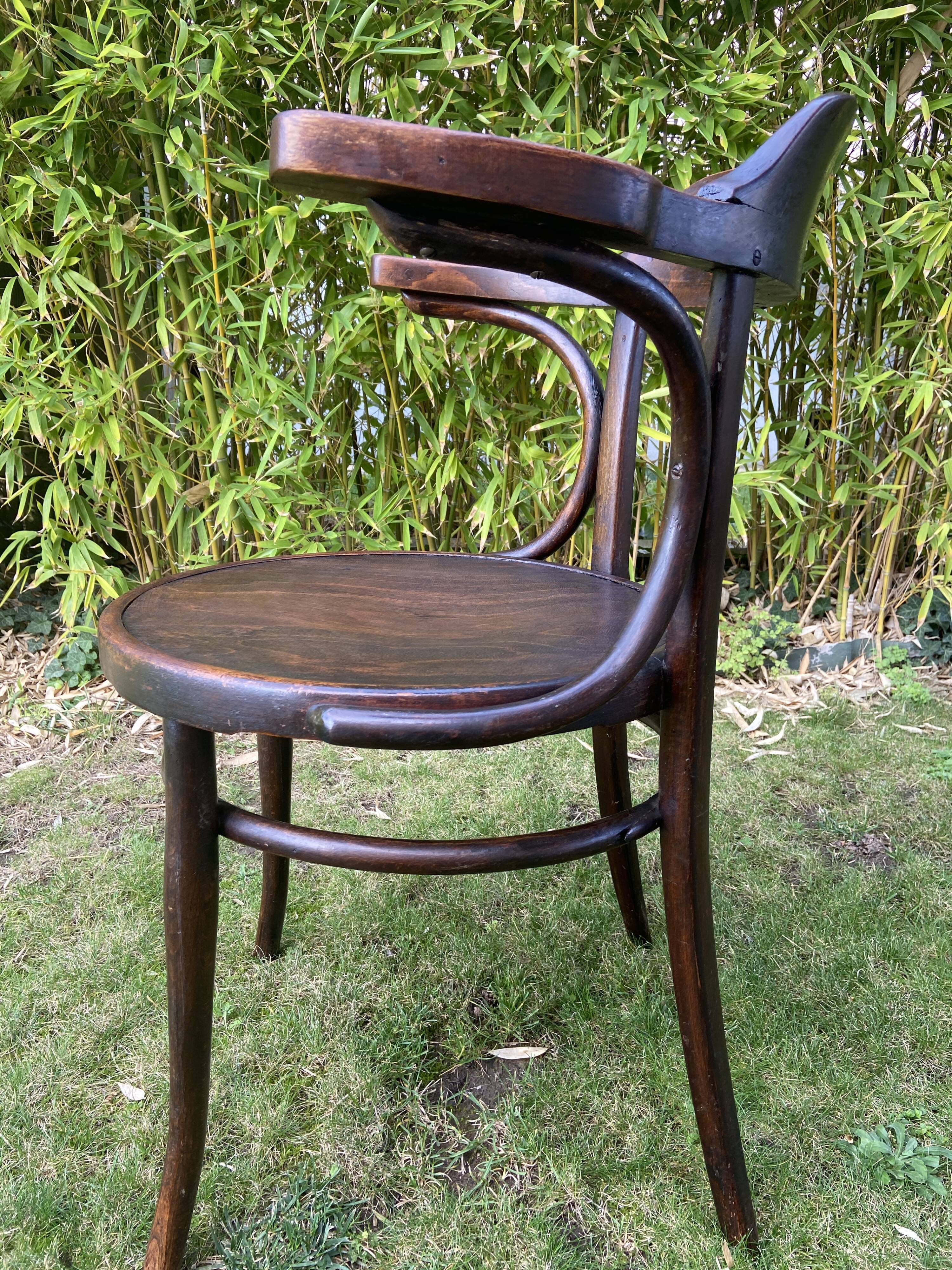 Viennese curved wood armchair JJ Kohn Bentwood