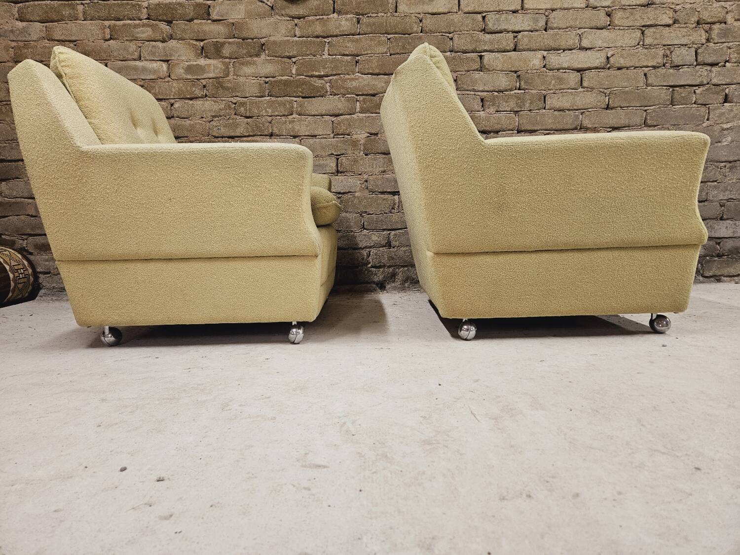 Pair of vintage 70's green fabric armchairs