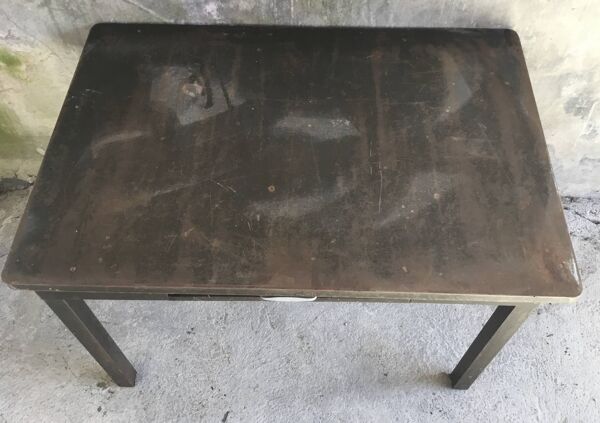 Table métallique à tiroir industrielle ou militaire