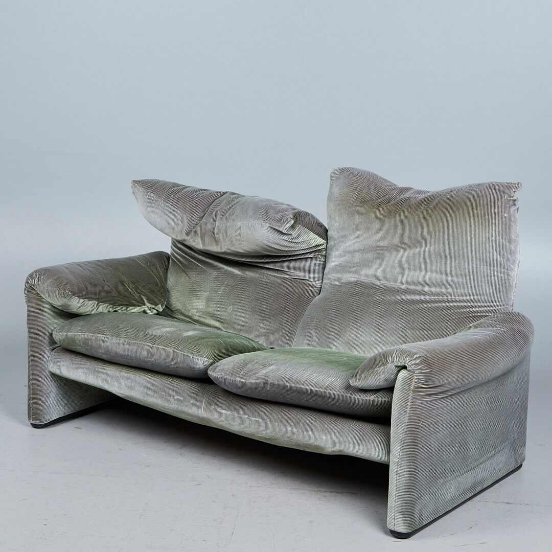 Maralunga sofa 2 places from Vico Magisttreti Cassina edition 80-90s
