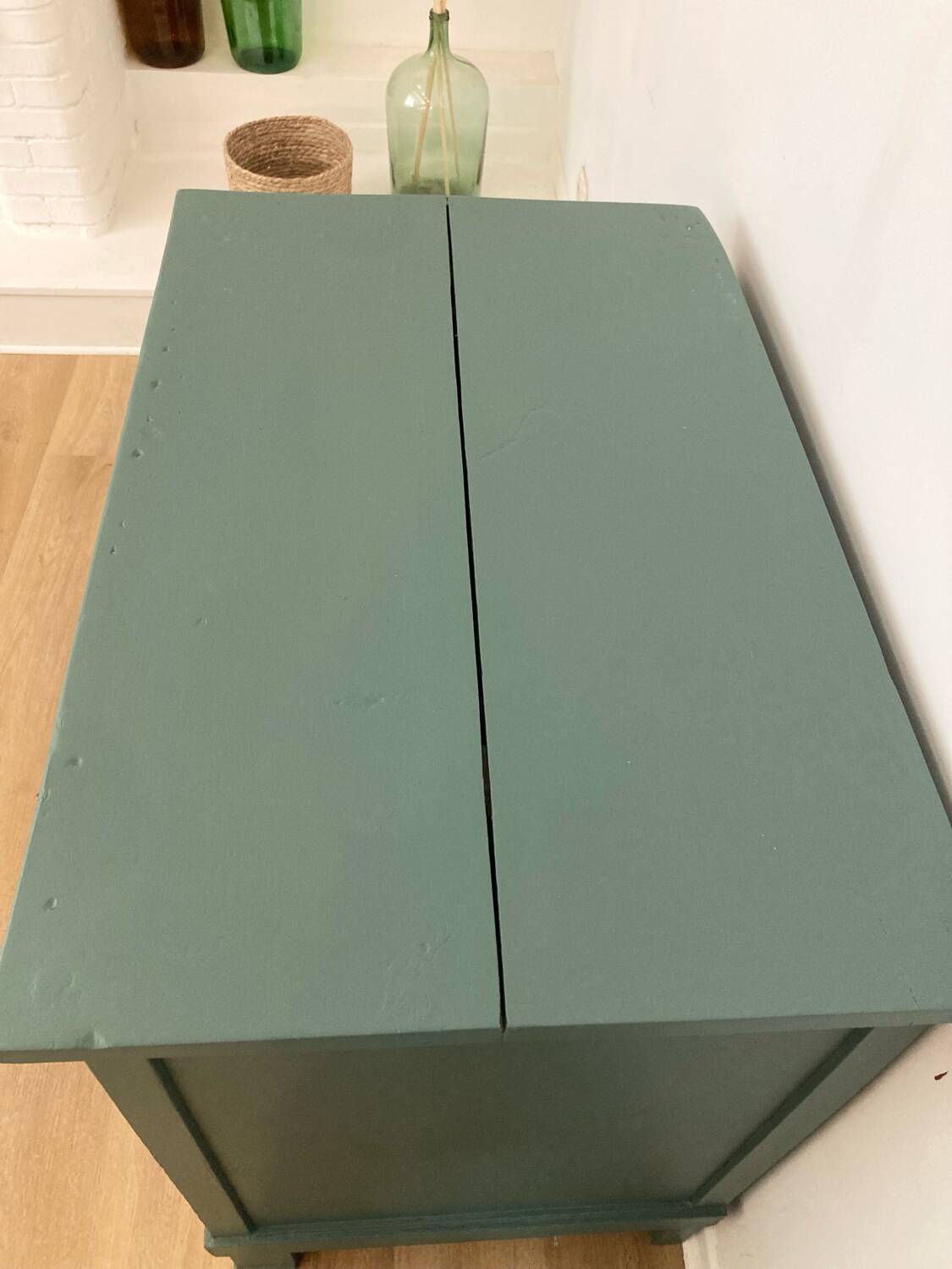 3-drawer solid wood chest of drawers