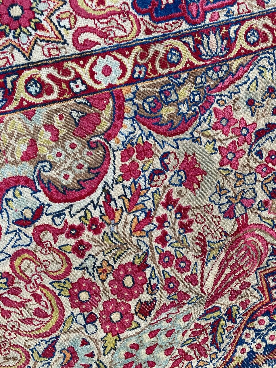 Nice old Persian kirman carpet wash 138x203 cm