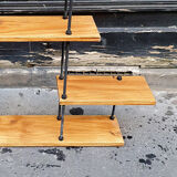 Unstructured shelf, industrial style