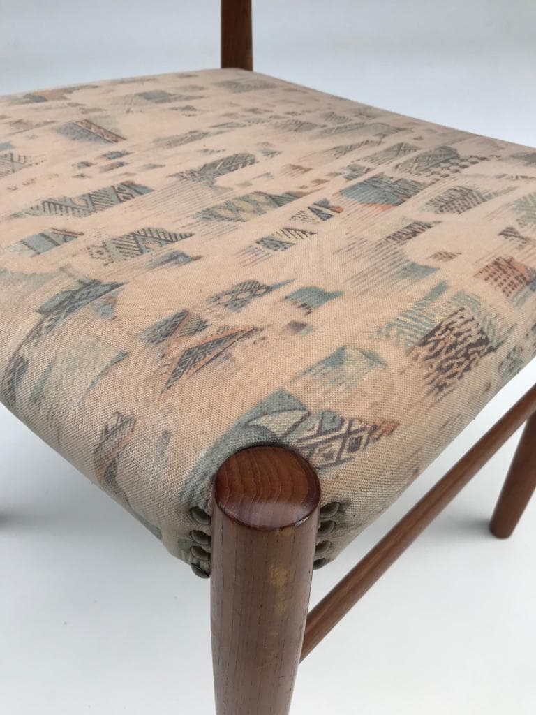 Set of 6 chairs manufactured by Glostrup Mobelfabrik in Denmark in the 1960s