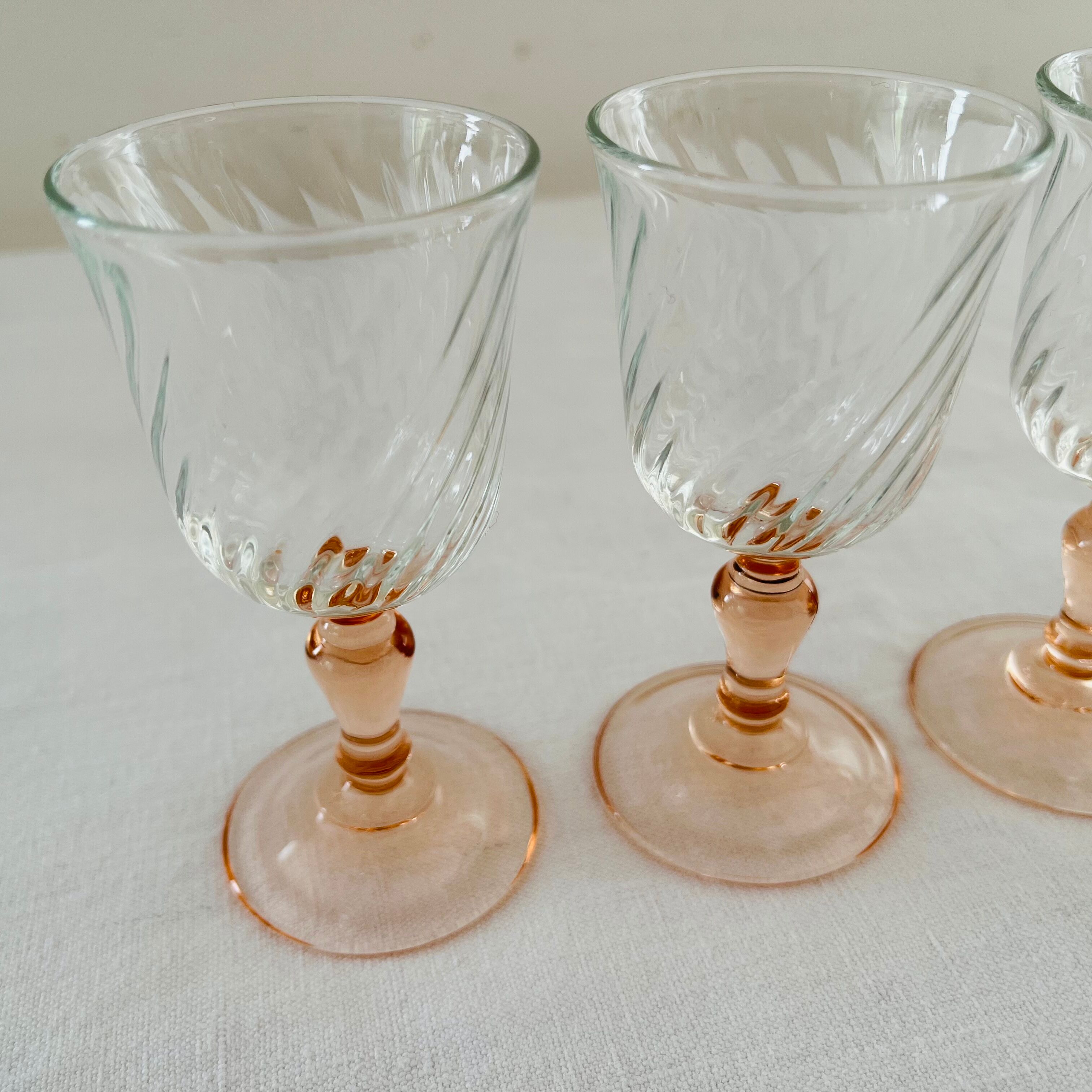Set of 6 luminarc pink wine glass