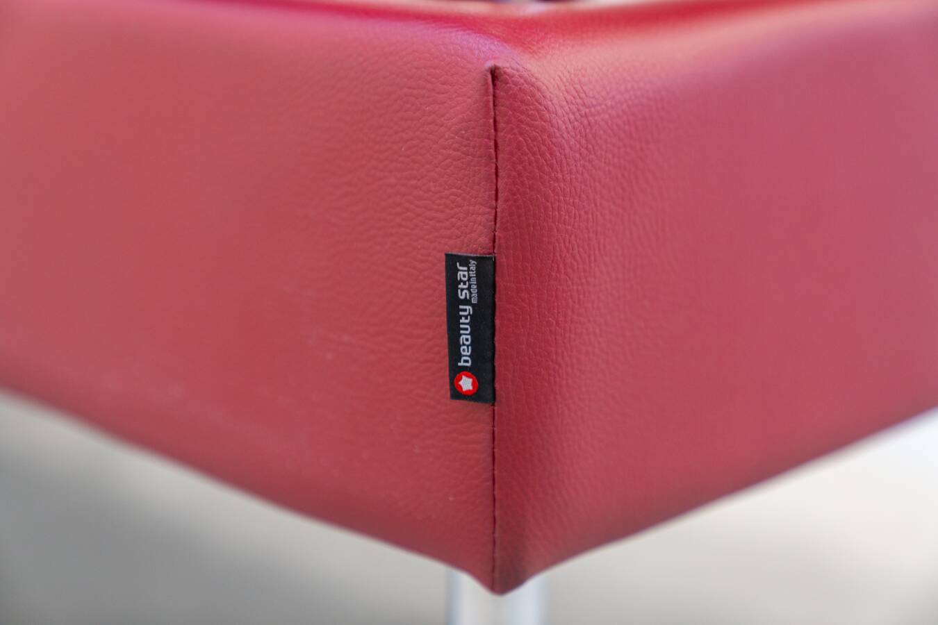 Business class 3-seater sofa in red leather and chrome iron legs, 1990s