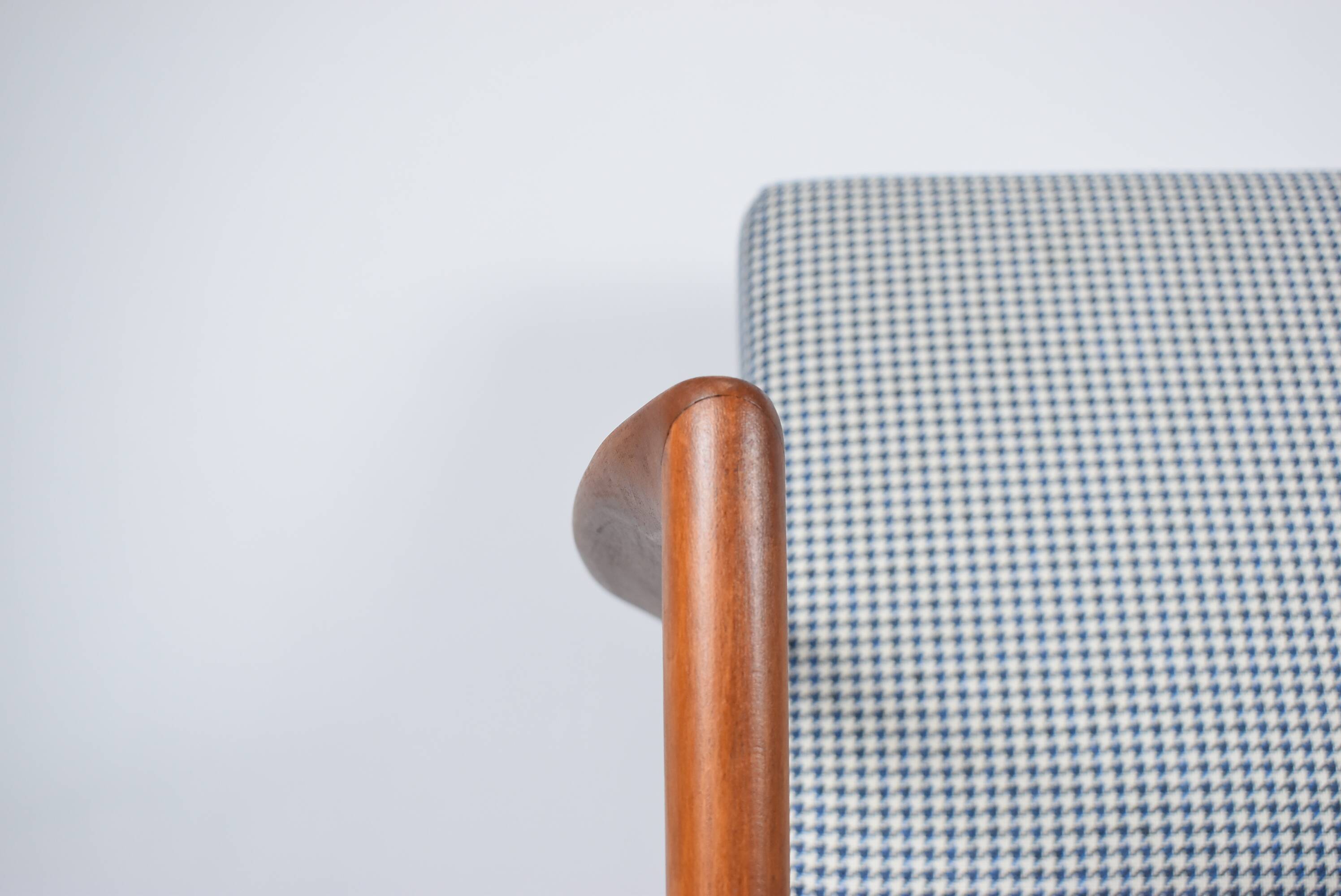 Fauteuil scandinave original Stefan, entièrement restauré, icône des années 1960, pied de poule