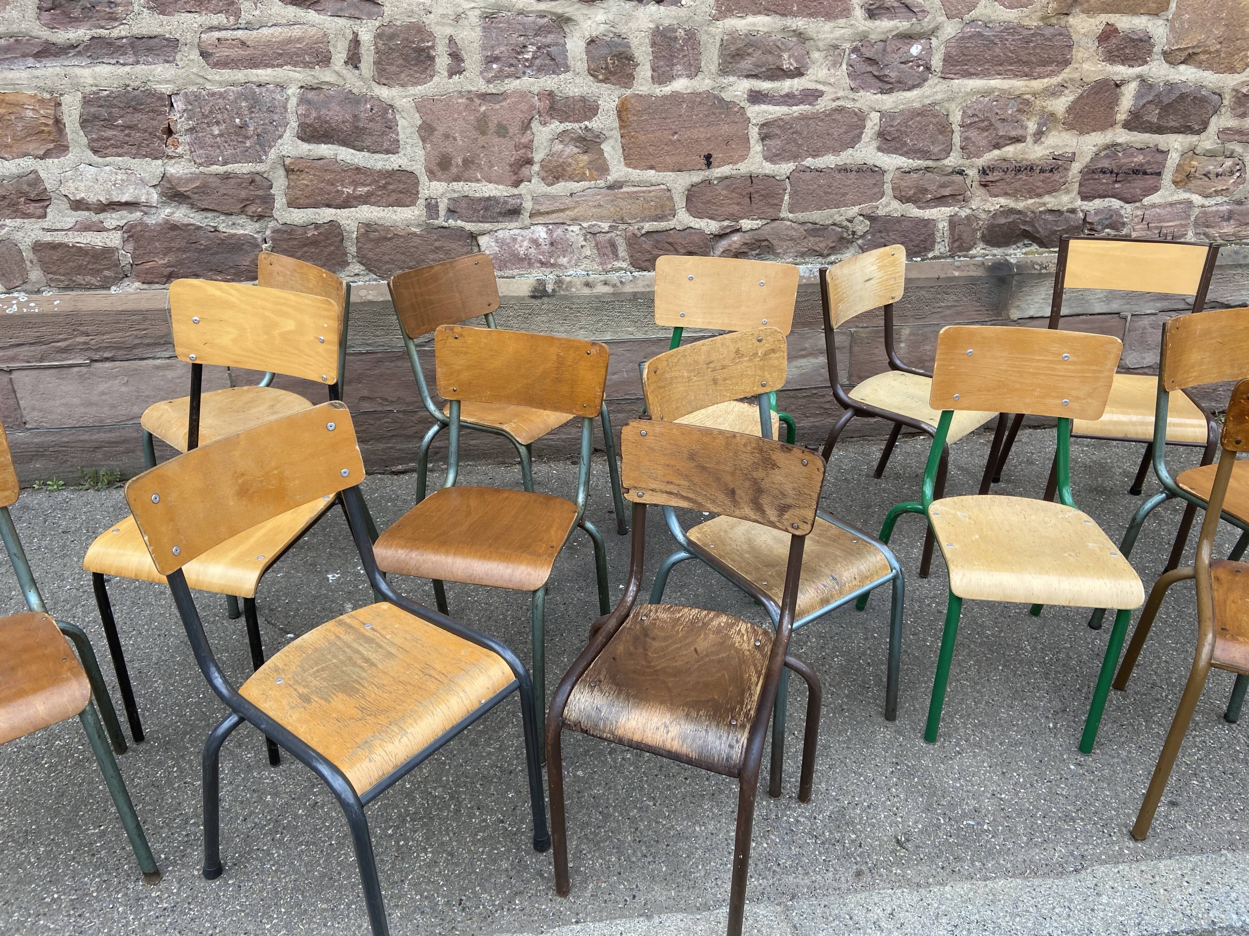 Lot of 14 mismatched vintage school chairs