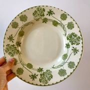 set of 8 hollow plates in Digoin Sarreguemines Iron Earth model "Geranium" green late 19th century