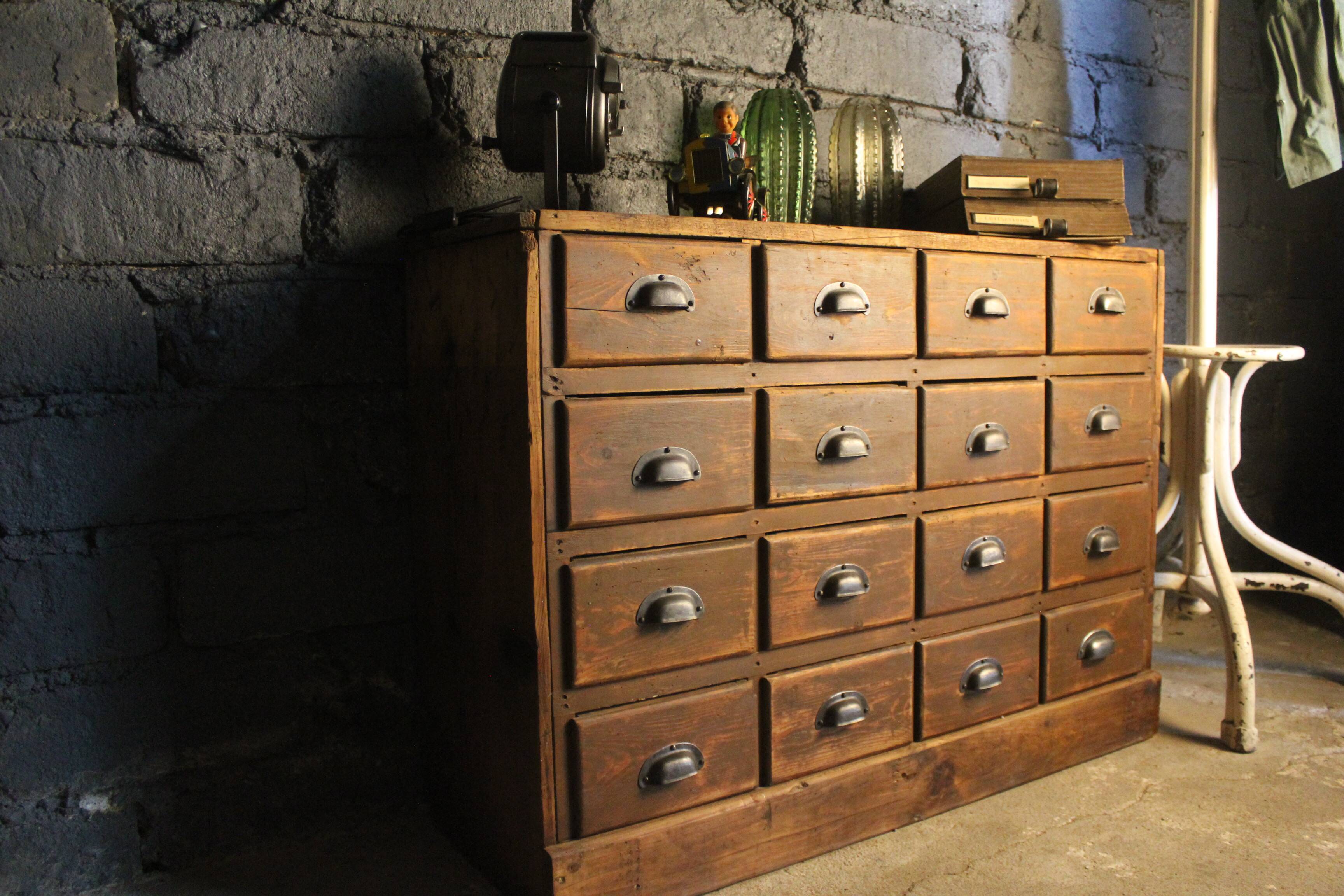 16-drawer craft cabinet
