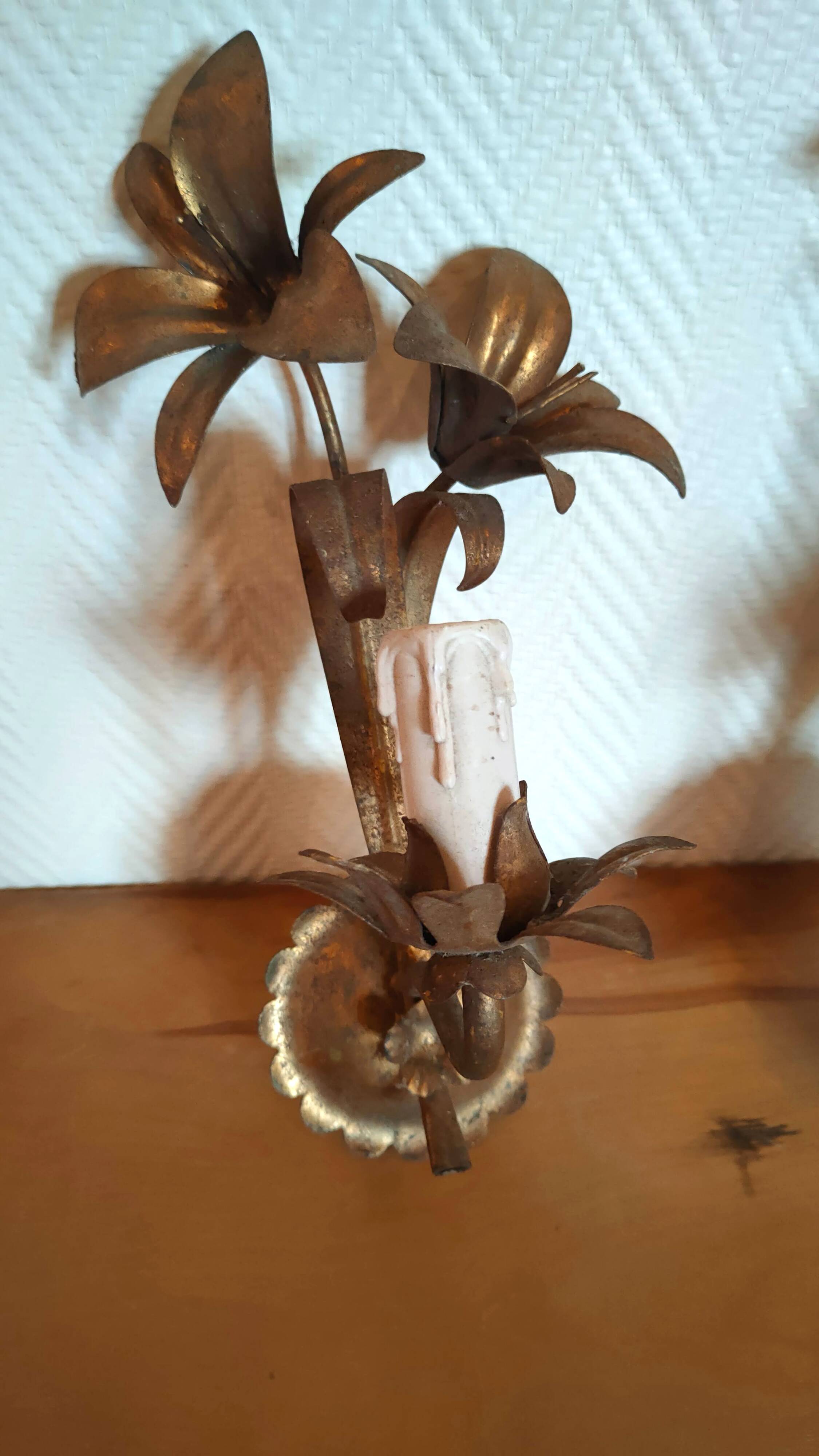 Pair of lily flower sconces in gilded metal design 60s
