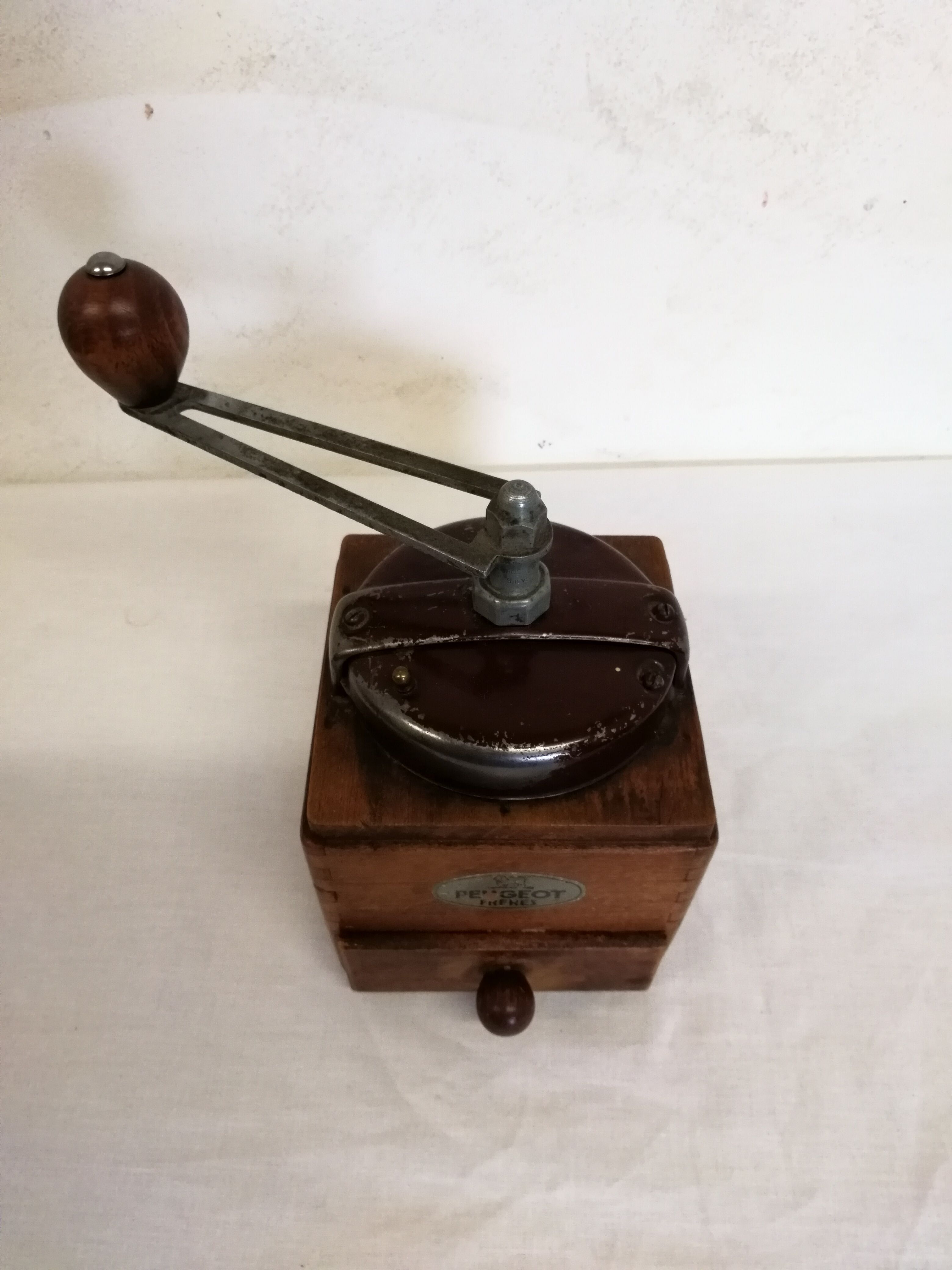 Former coffee mill peugeot frères
